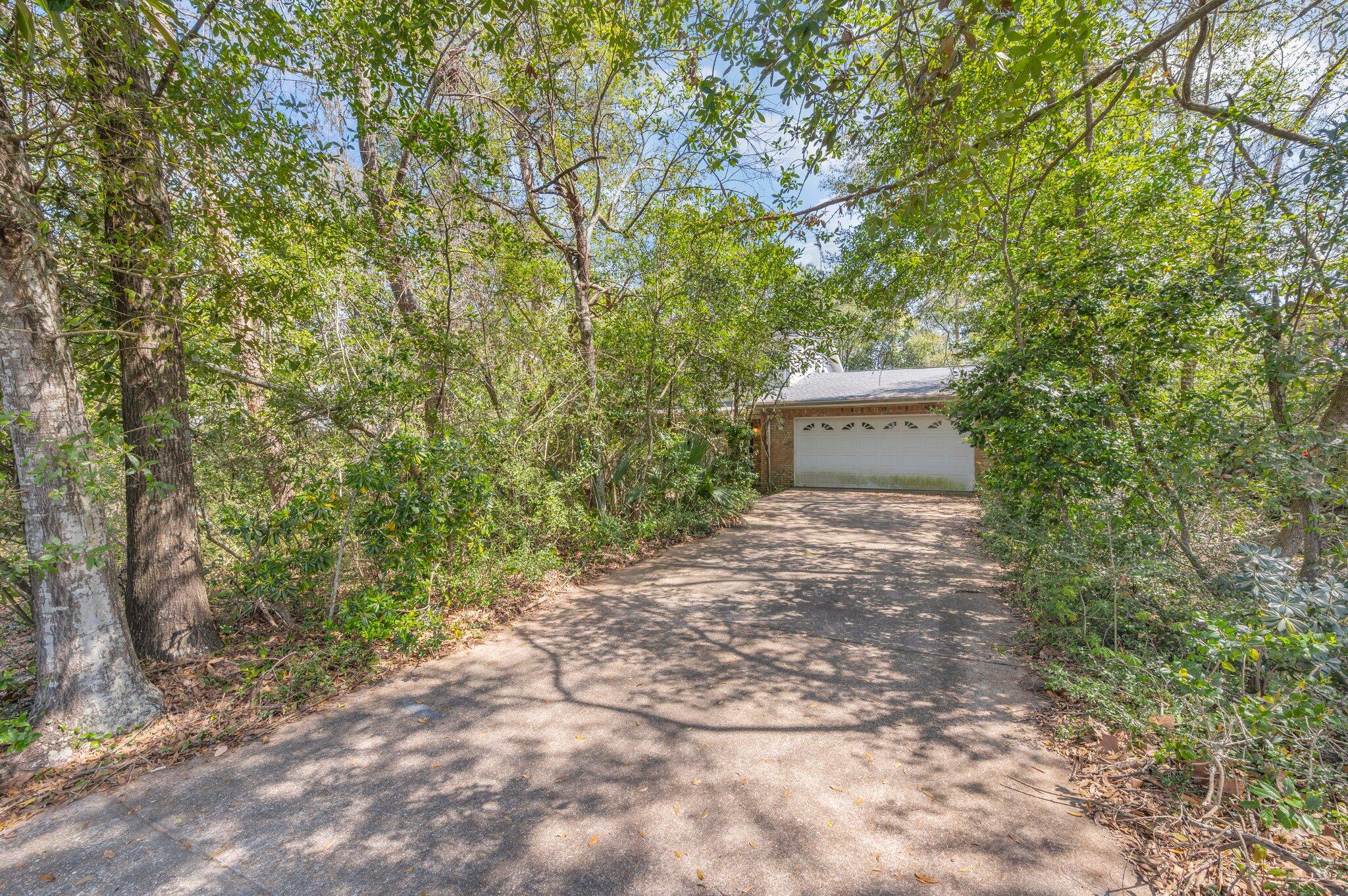 LAKE LORRAINE ESTATES 1 - Residential