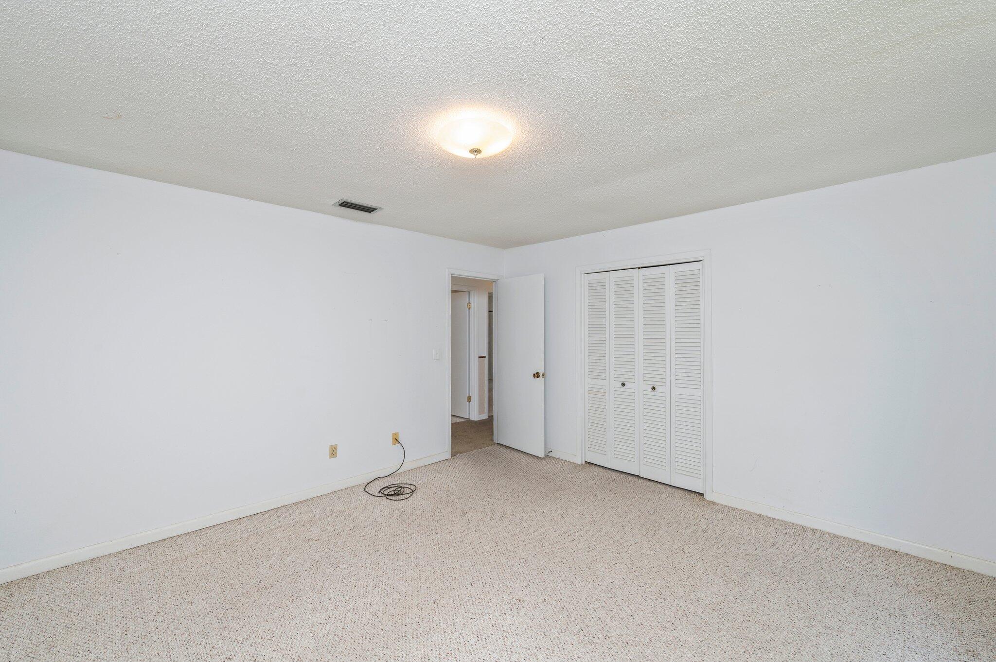 LAKE LORRAINE ESTATES 1 - Residential