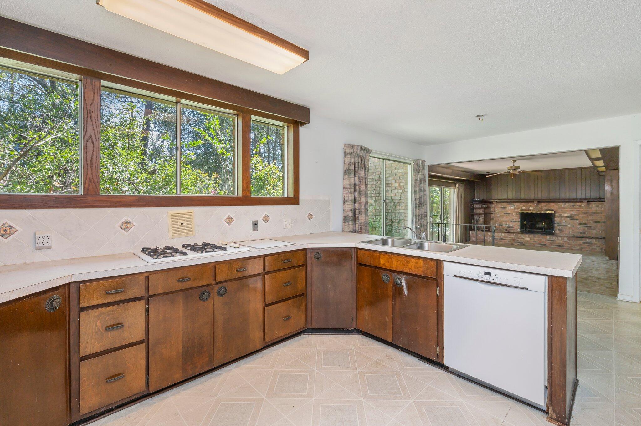 LAKE LORRAINE ESTATES 1 - Residential