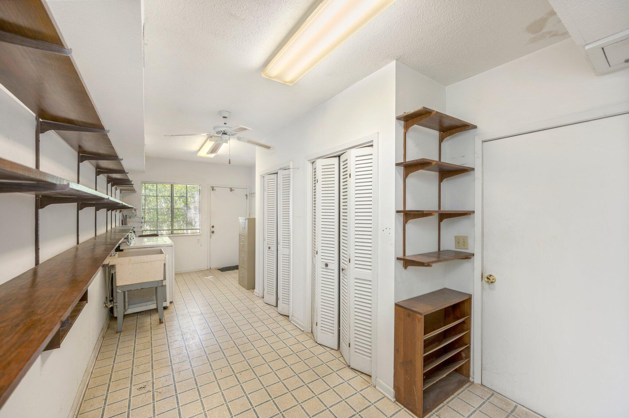 LAKE LORRAINE ESTATES 1 - Residential