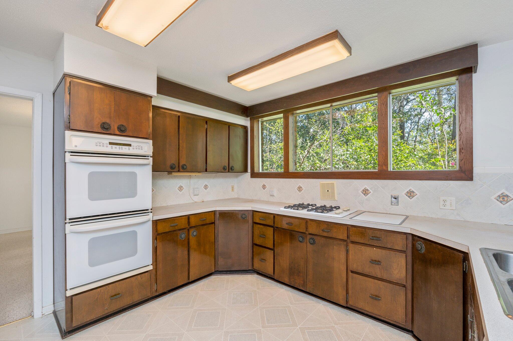 LAKE LORRAINE ESTATES 1 - Residential