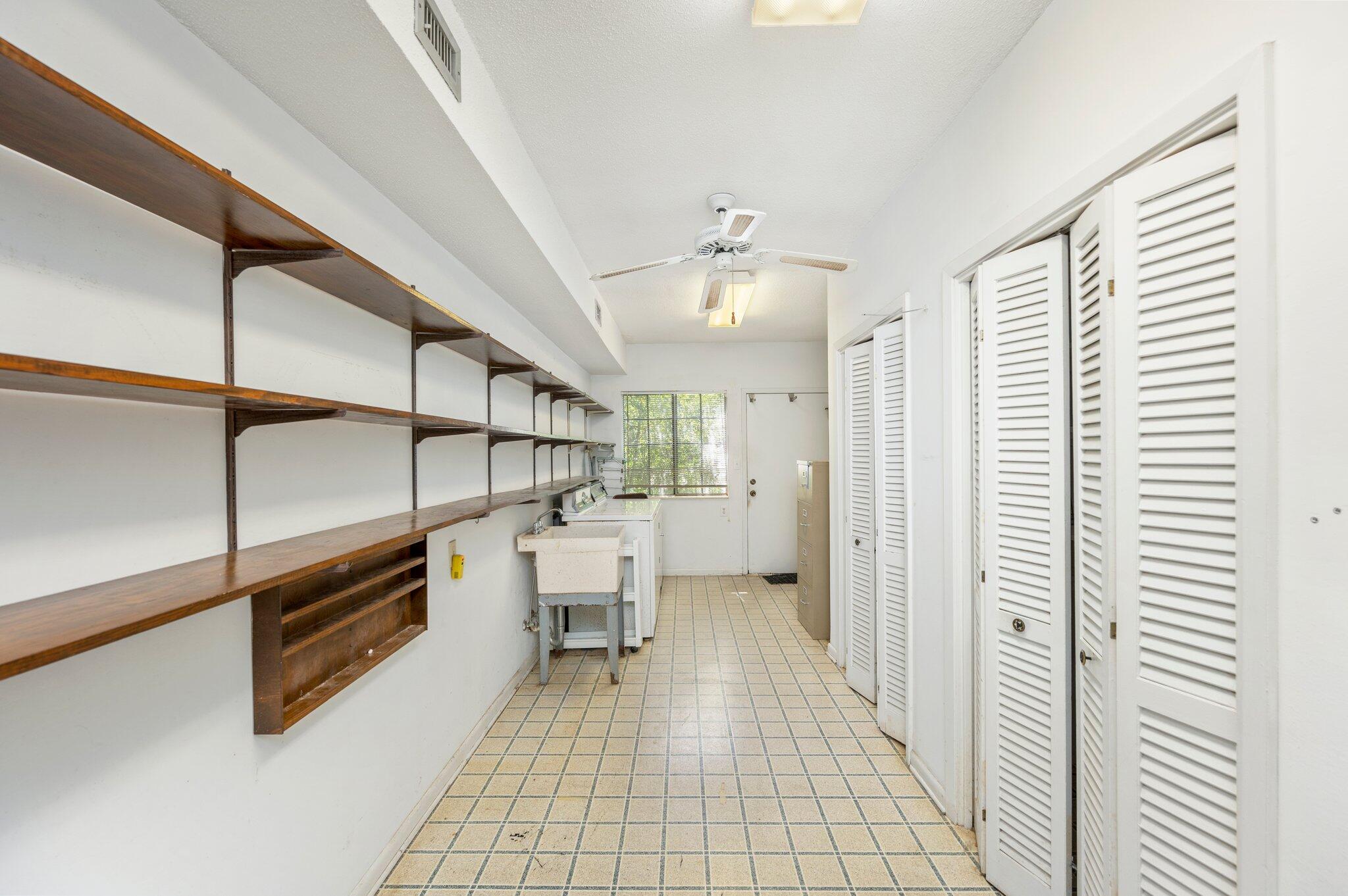 LAKE LORRAINE ESTATES 1 - Residential