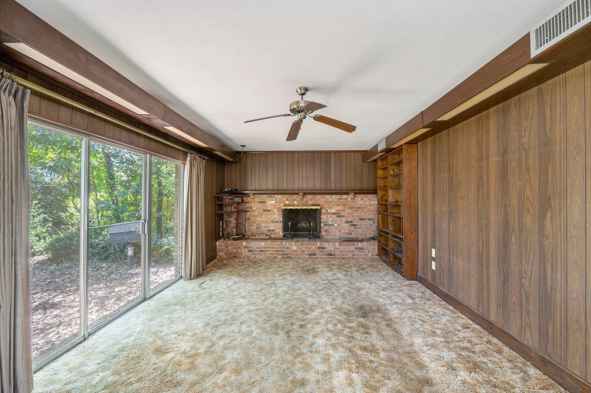 LAKE LORRAINE ESTATES 1 - Residential