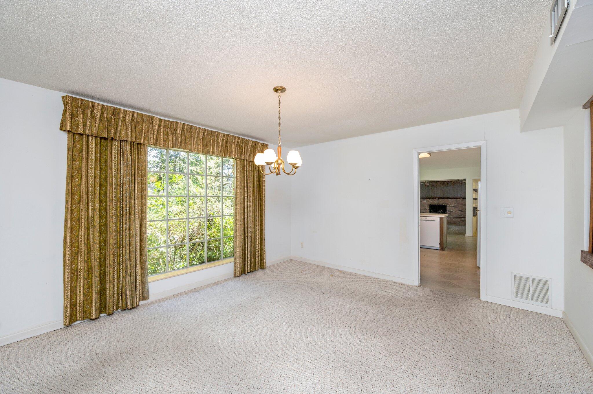 LAKE LORRAINE ESTATES 1 - Residential