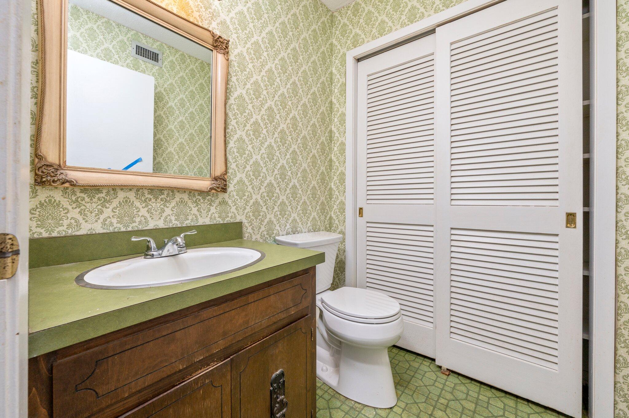 LAKE LORRAINE ESTATES 1 - Residential