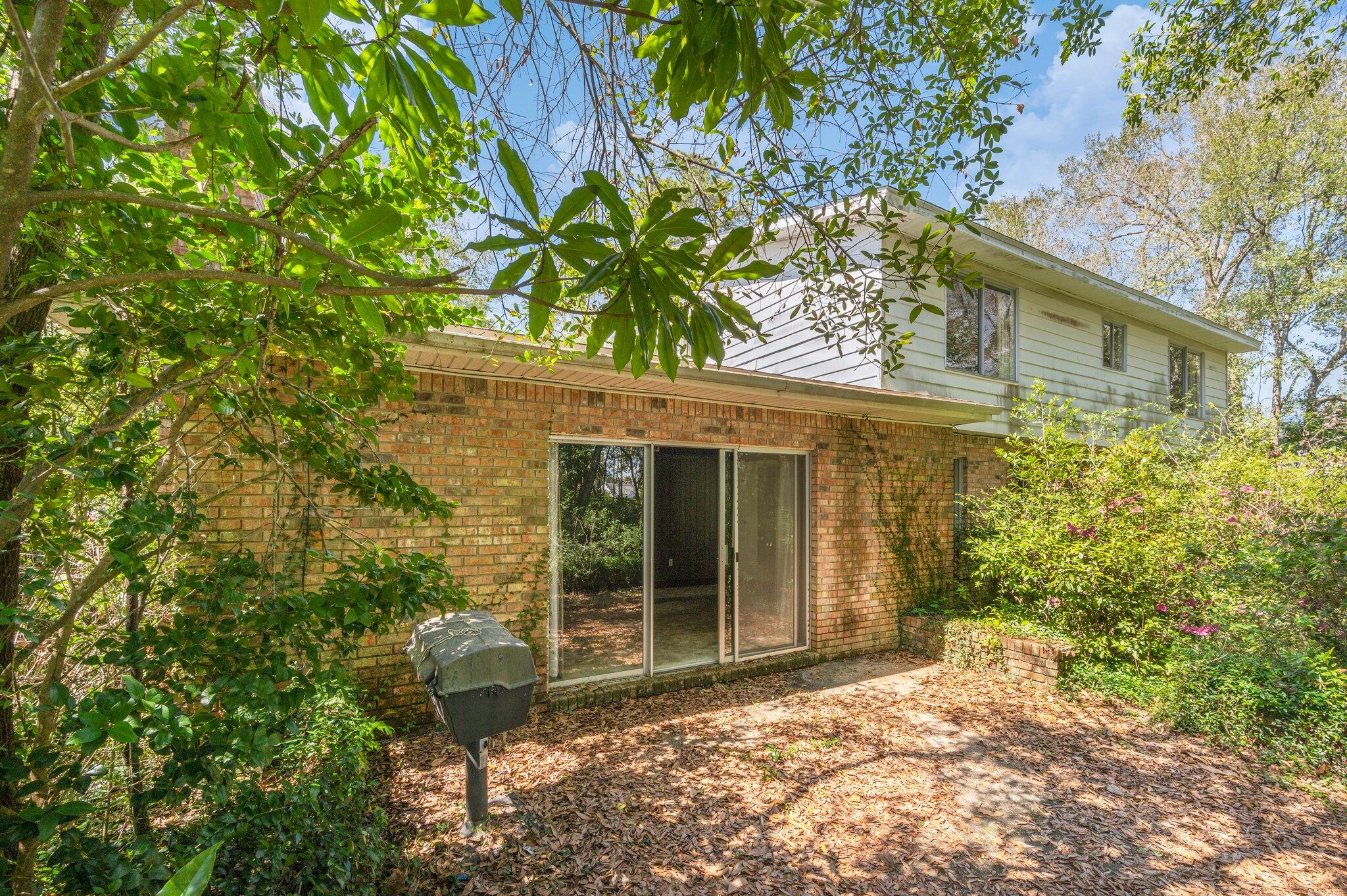 LAKE LORRAINE ESTATES 1 - Residential