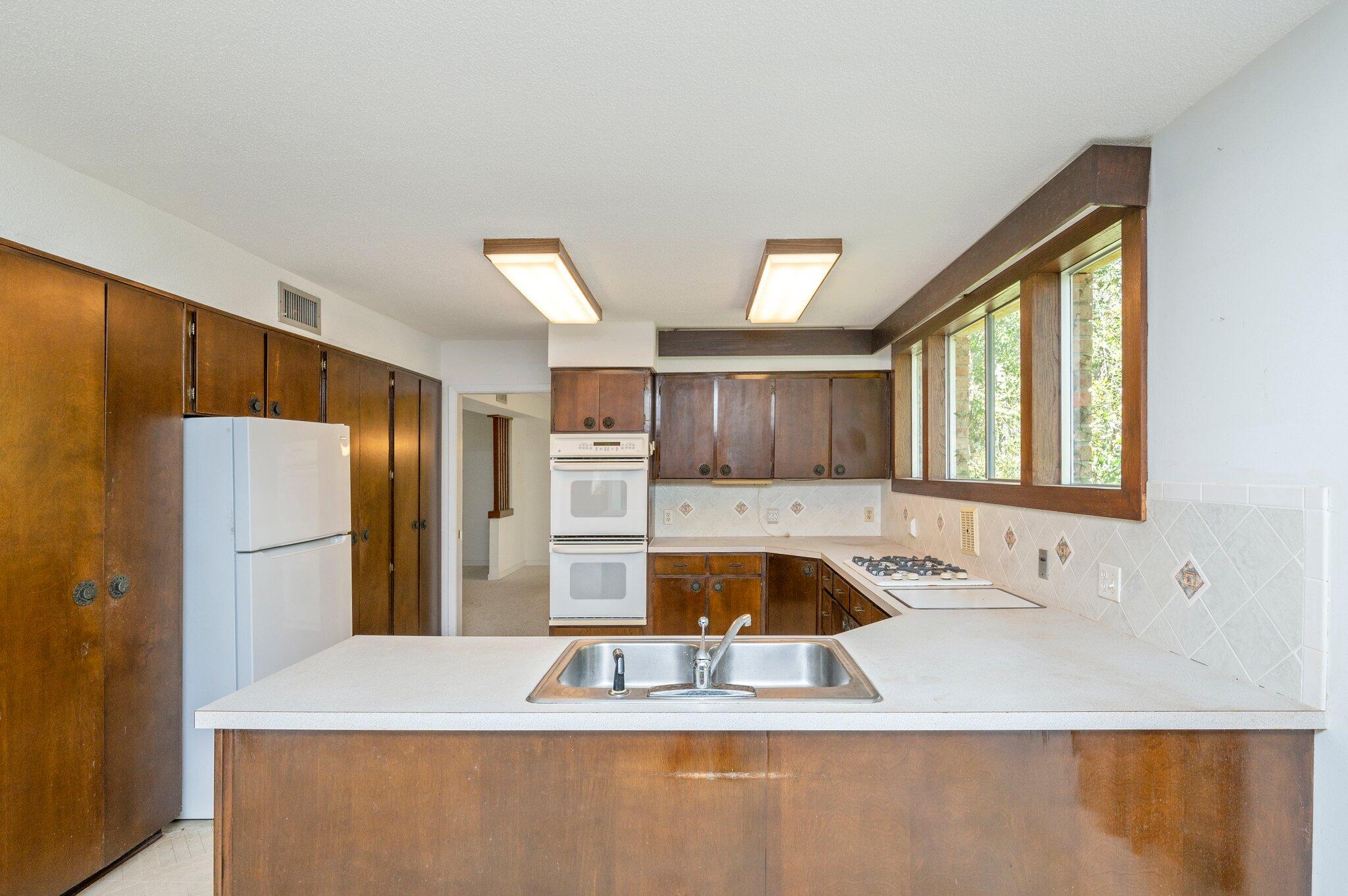 LAKE LORRAINE ESTATES 1 - Residential