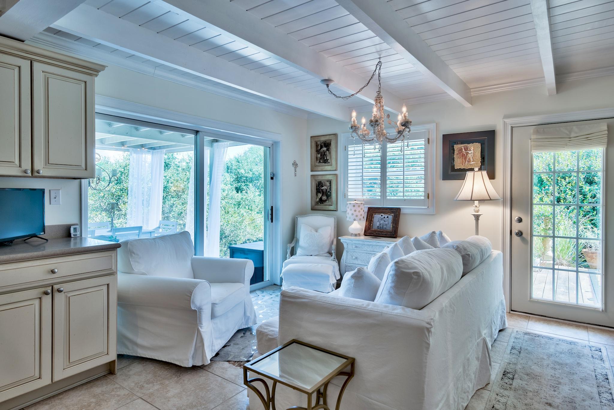 BEACH HIGHLAND - Residential