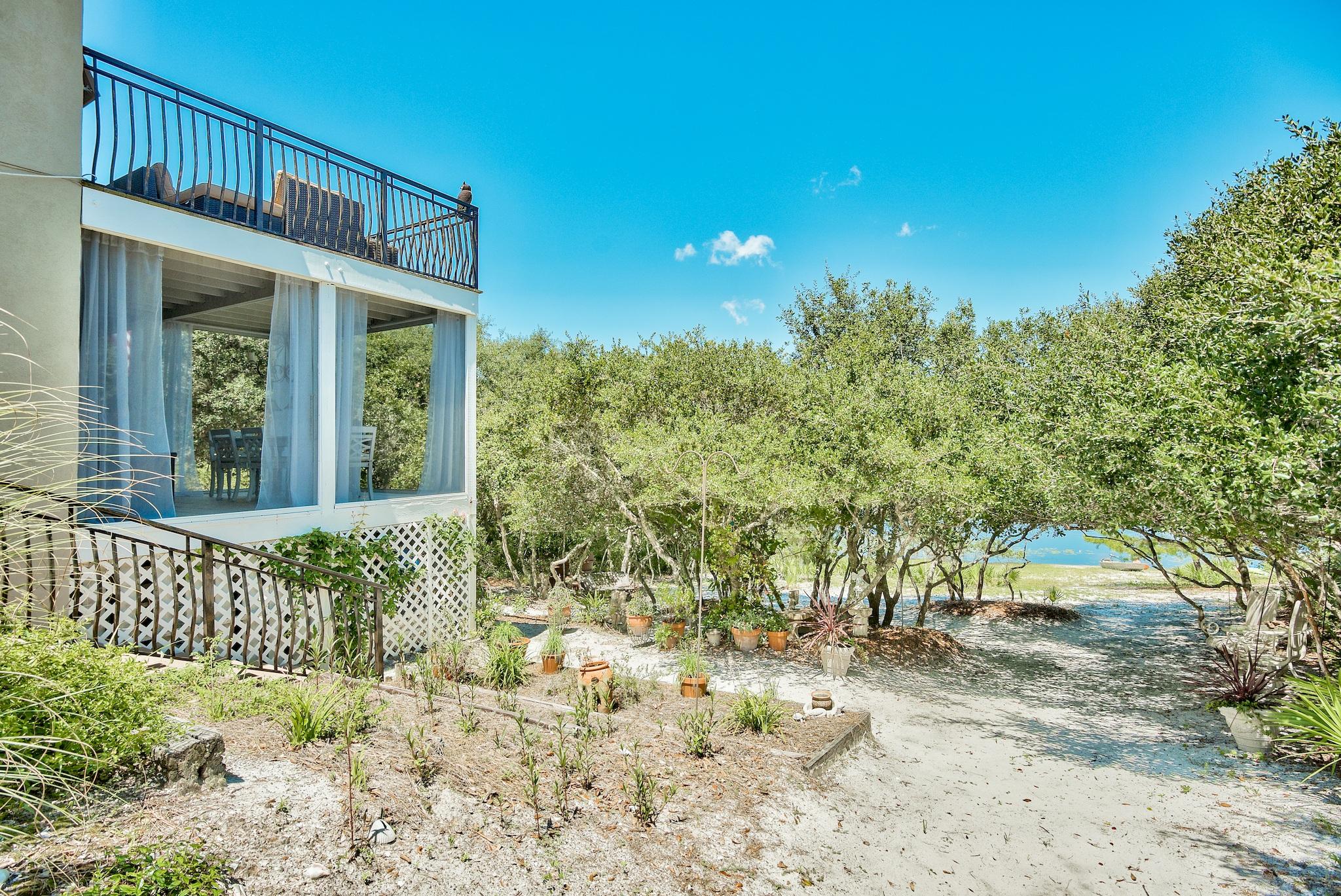 BEACH HIGHLAND - Residential