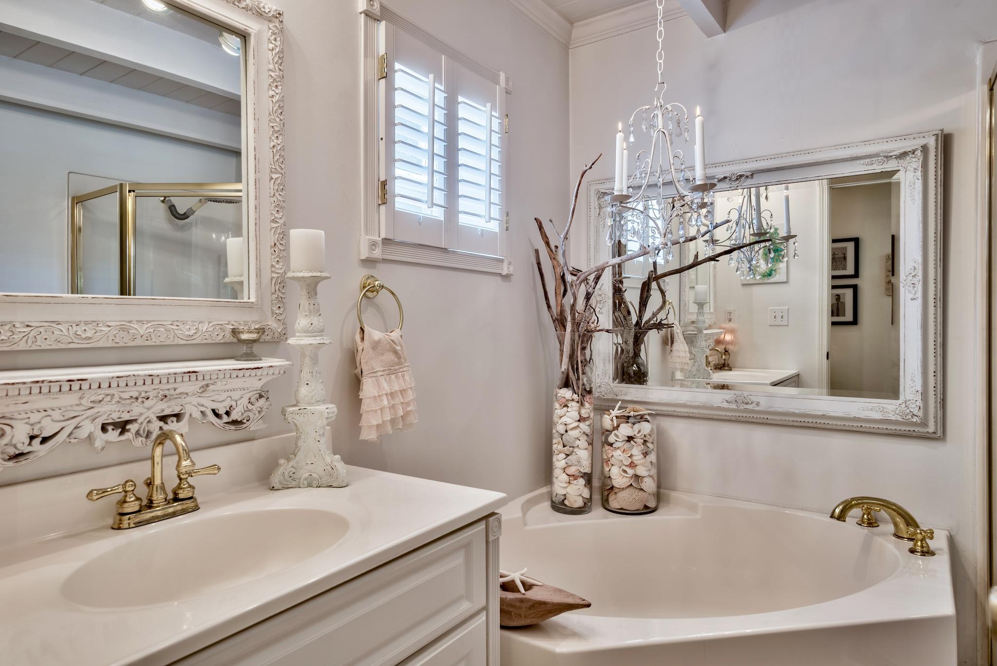 BEACH HIGHLAND - Residential