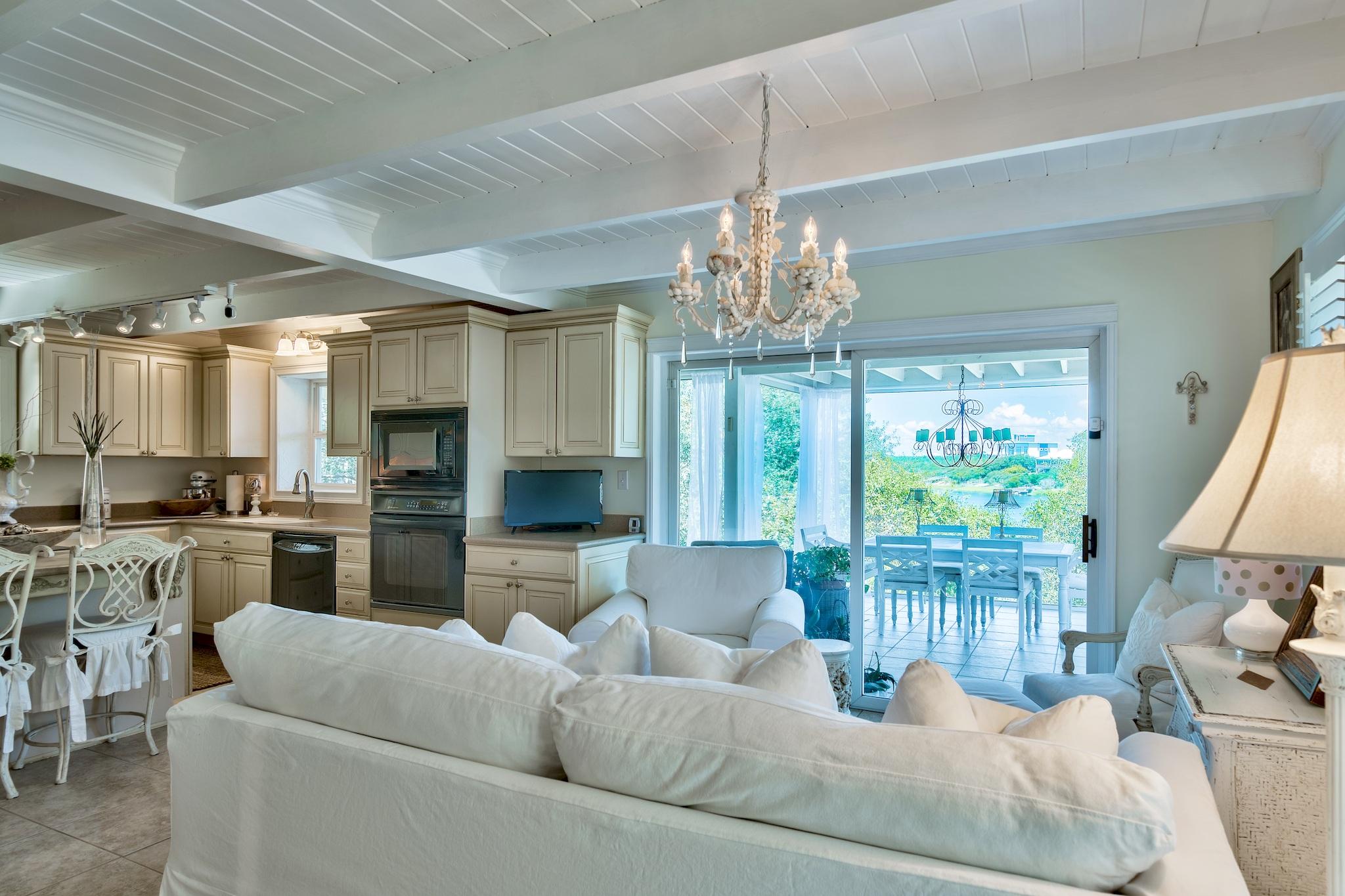 BEACH HIGHLAND - Residential