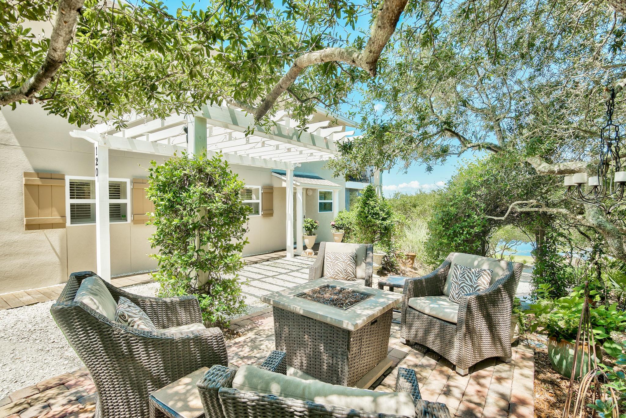 BEACH HIGHLAND - Residential