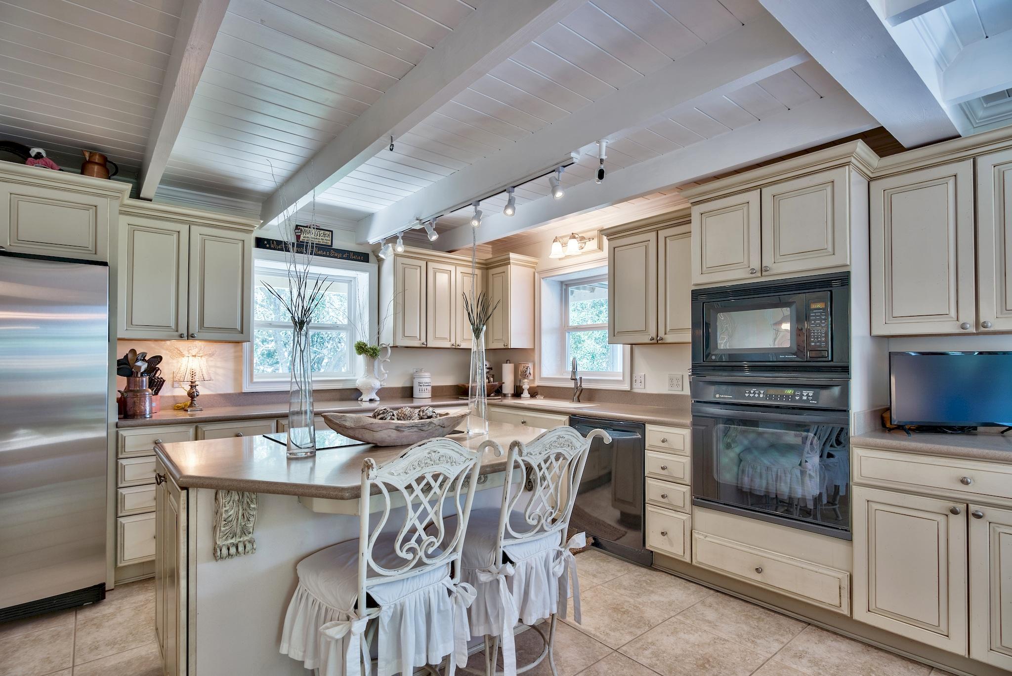 BEACH HIGHLAND - Residential