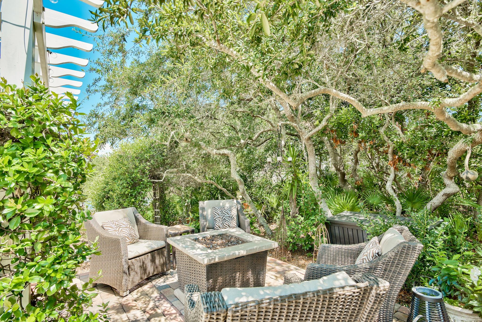 BEACH HIGHLAND - Residential