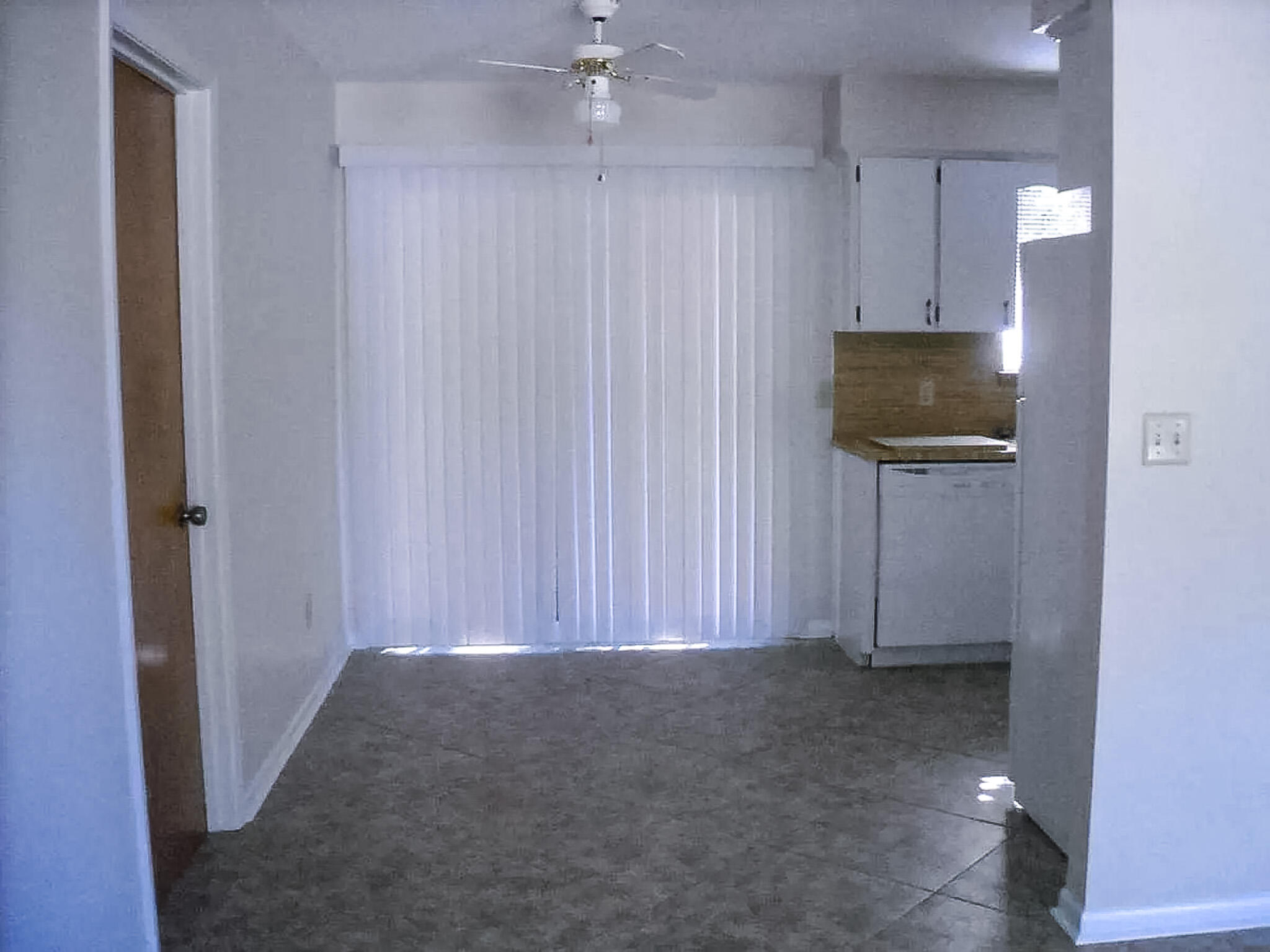 PORT DIXIE - Residential Lease