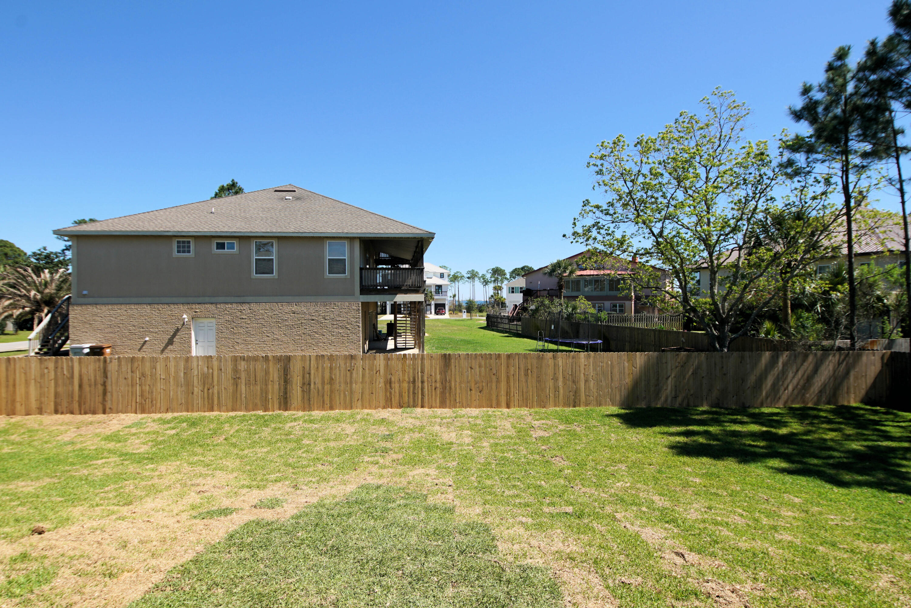 BISCAYNE POINTE - Residential