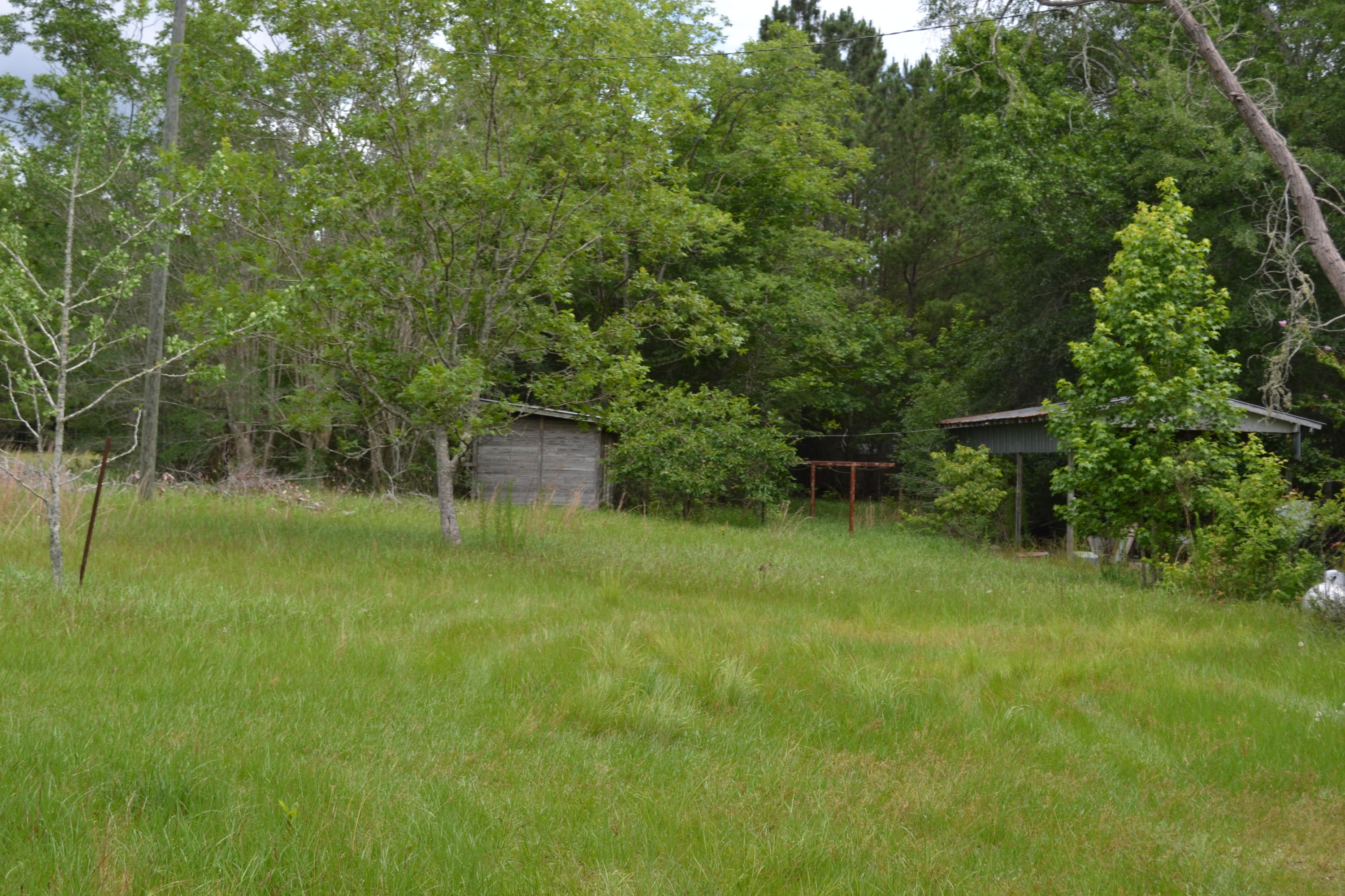 THE NORTHERN 820.92 FT OF THATPARCEL DESC AS FOLLOWS: COM AT NE COR OF SEC, RUN N 87 DEG41'12'' W 12 - Residential