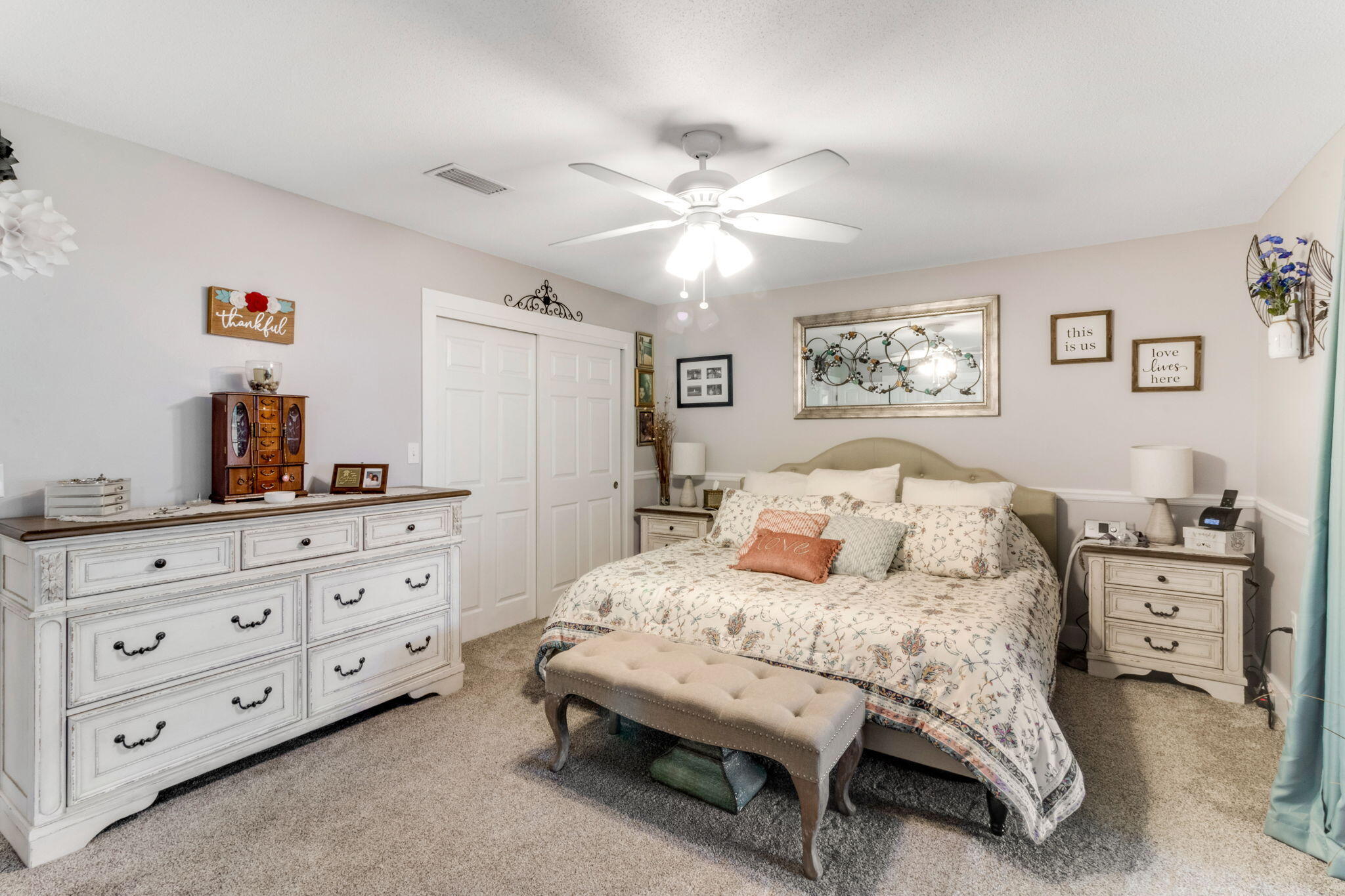 COUNTRY CLUB ESTATES - Residential