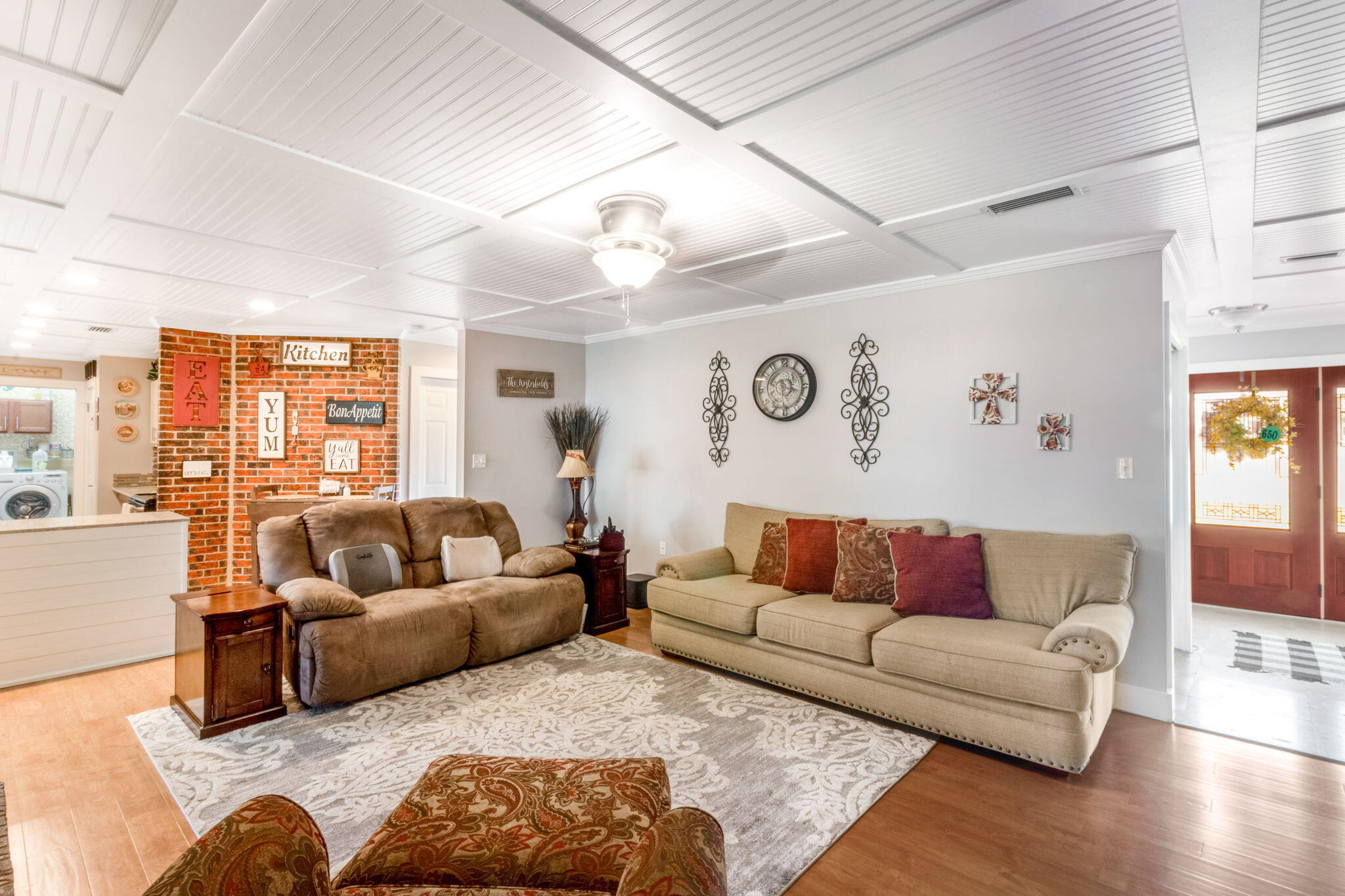 COUNTRY CLUB ESTATES - Residential