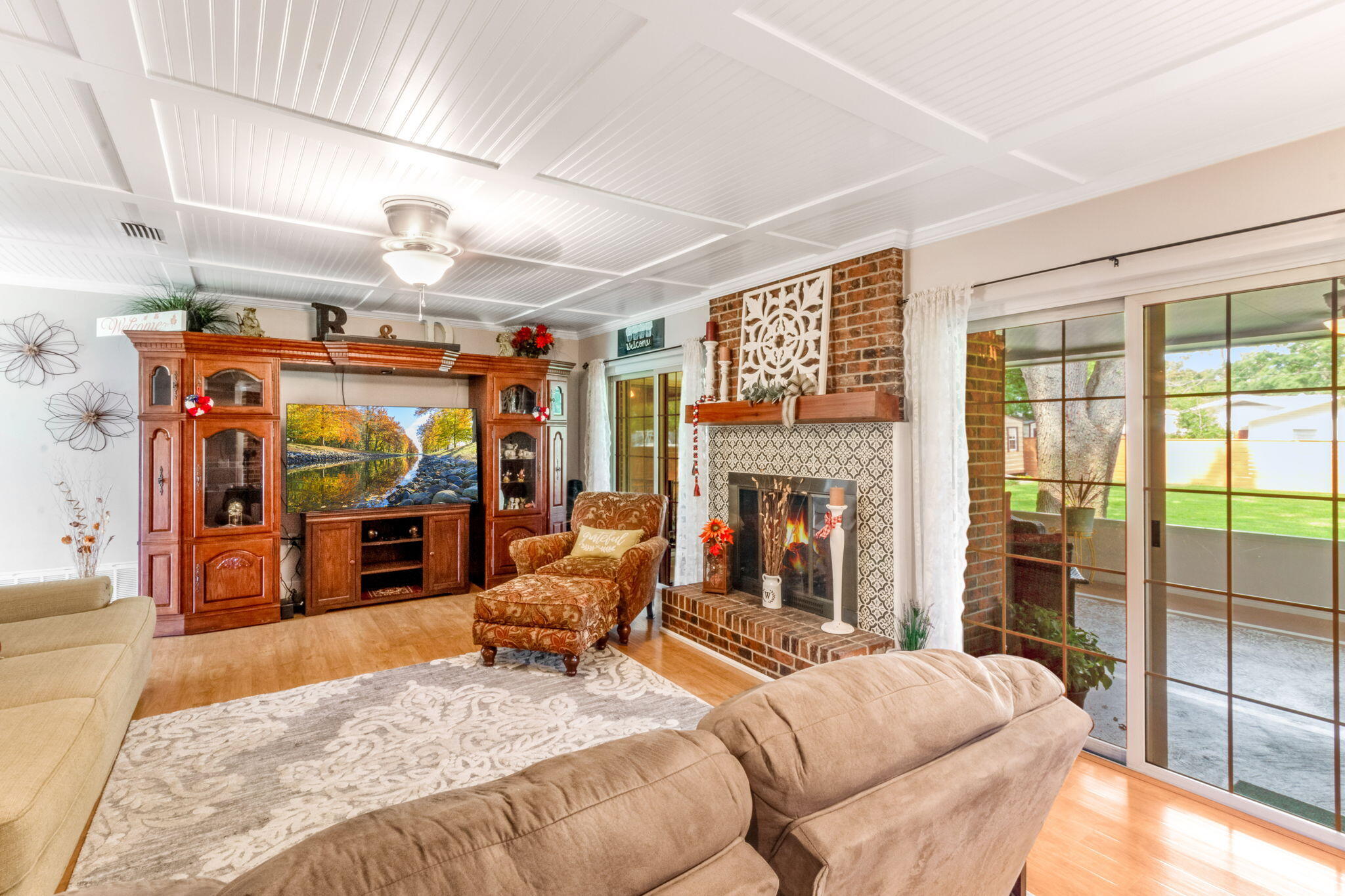 COUNTRY CLUB ESTATES - Residential