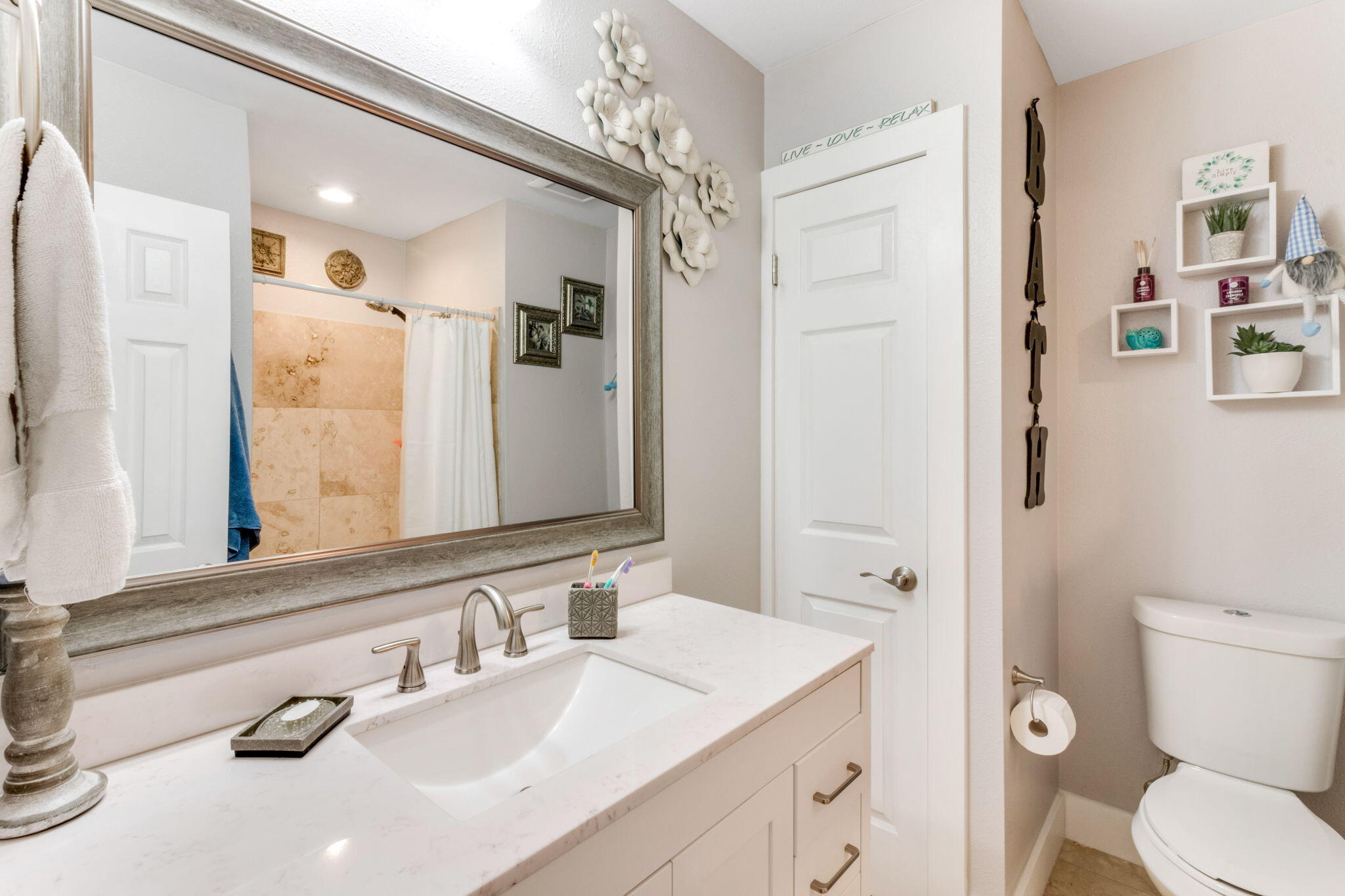 COUNTRY CLUB ESTATES - Residential