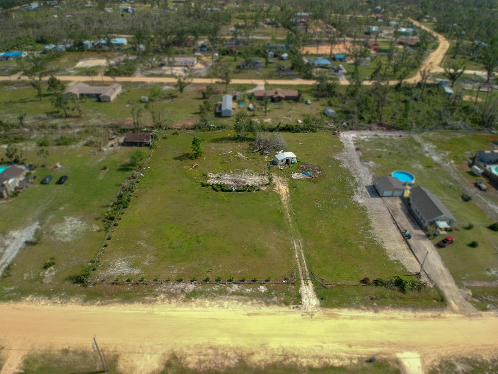 NO RECORDED SUBDIVISION - Land