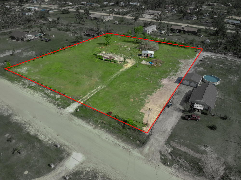 NO RECORDED SUBDIVISION - Land