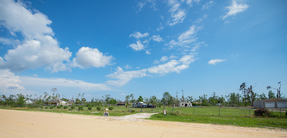 NO RECORDED SUBDIVISION - Land