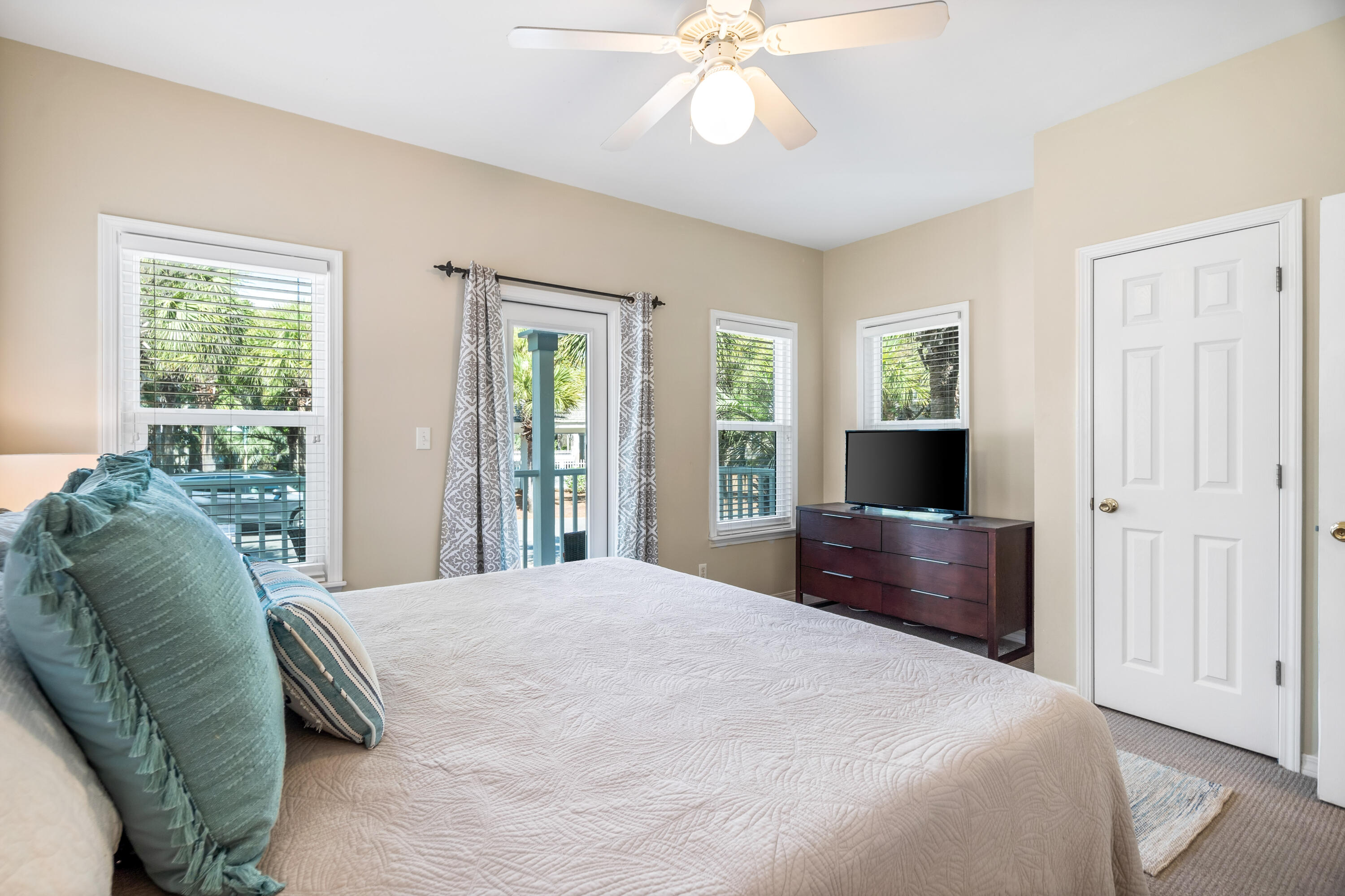 OLD FLORIDA COTTAGES - Residential