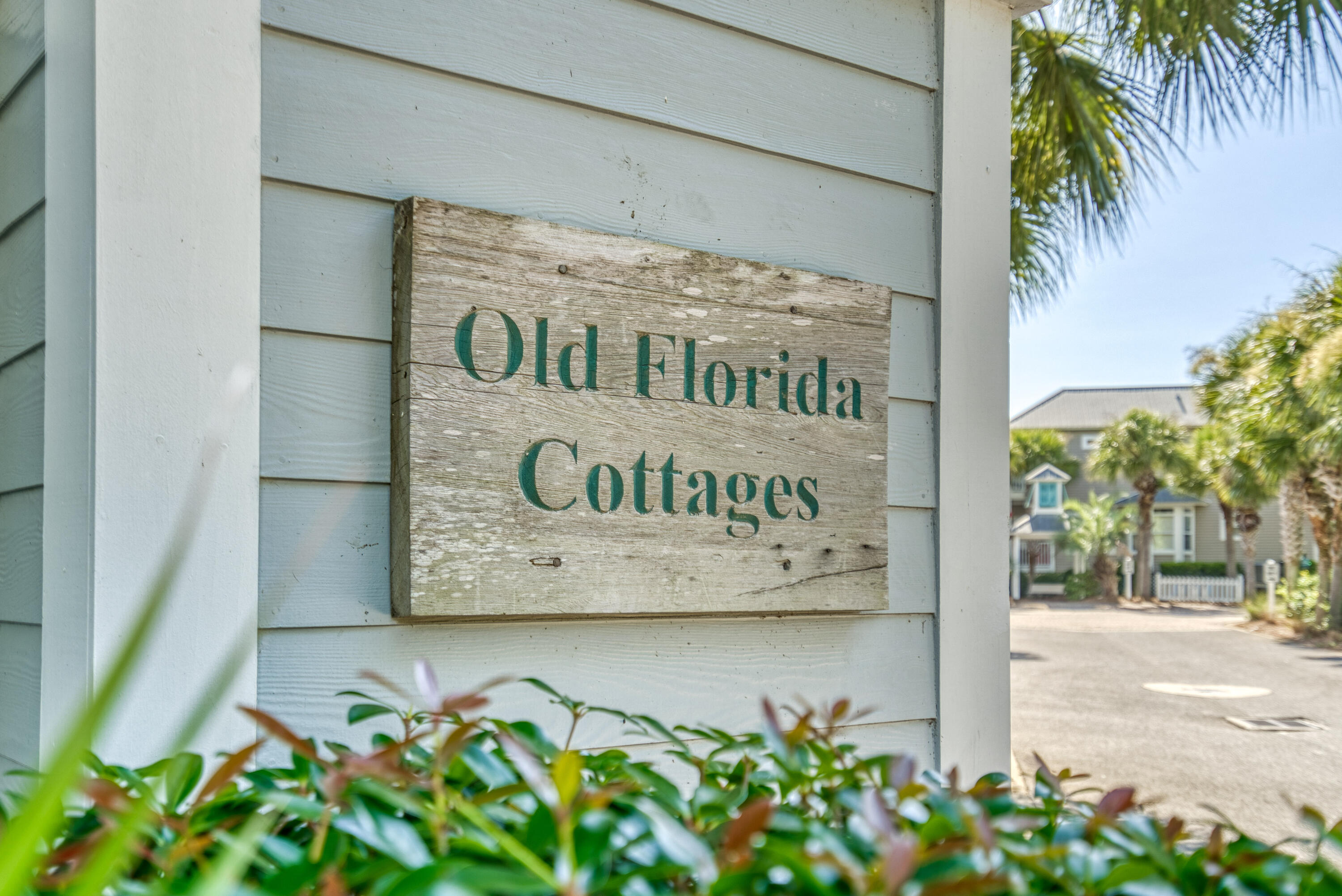 OLD FLORIDA COTTAGES - Residential