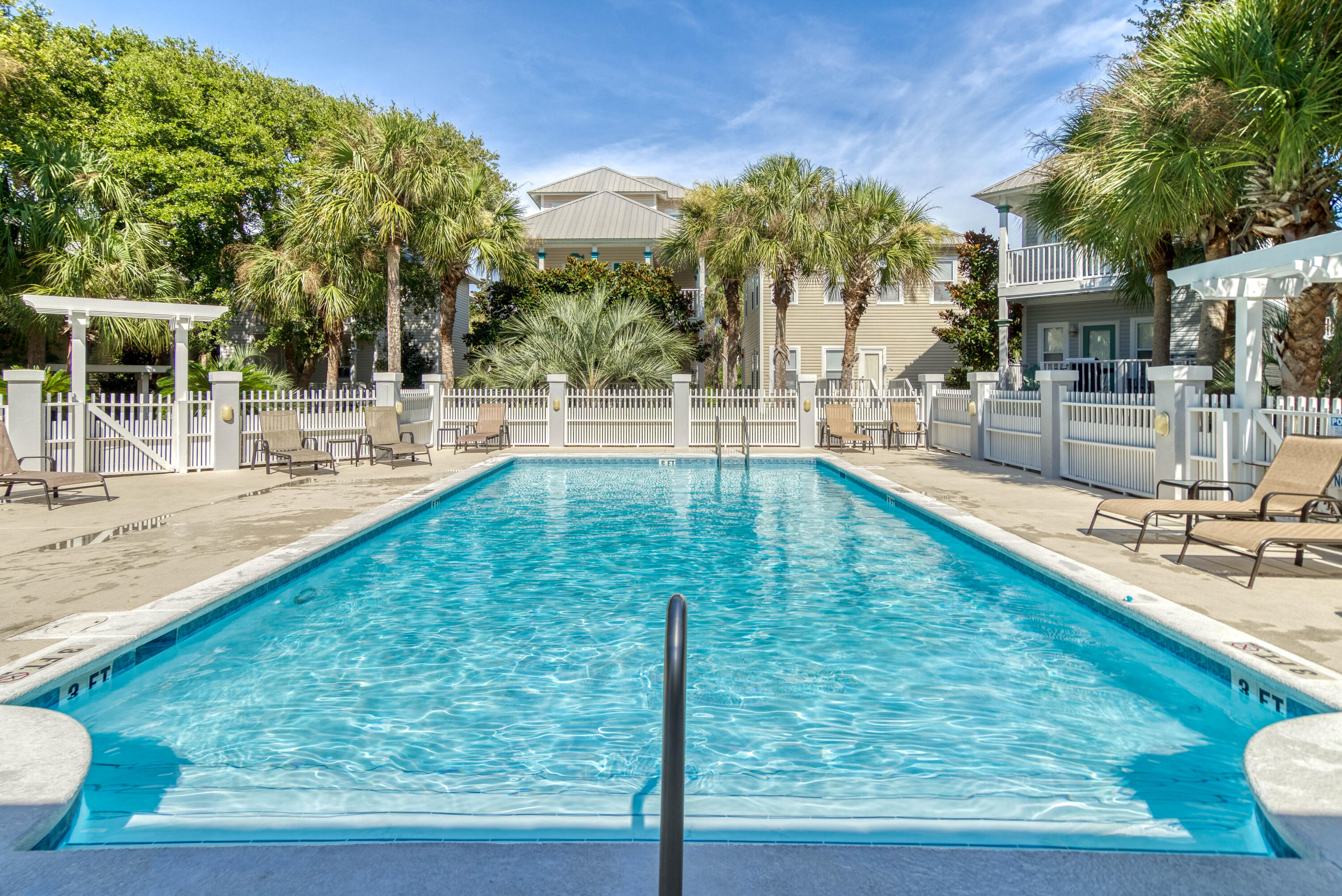 OLD FLORIDA COTTAGES - Residential