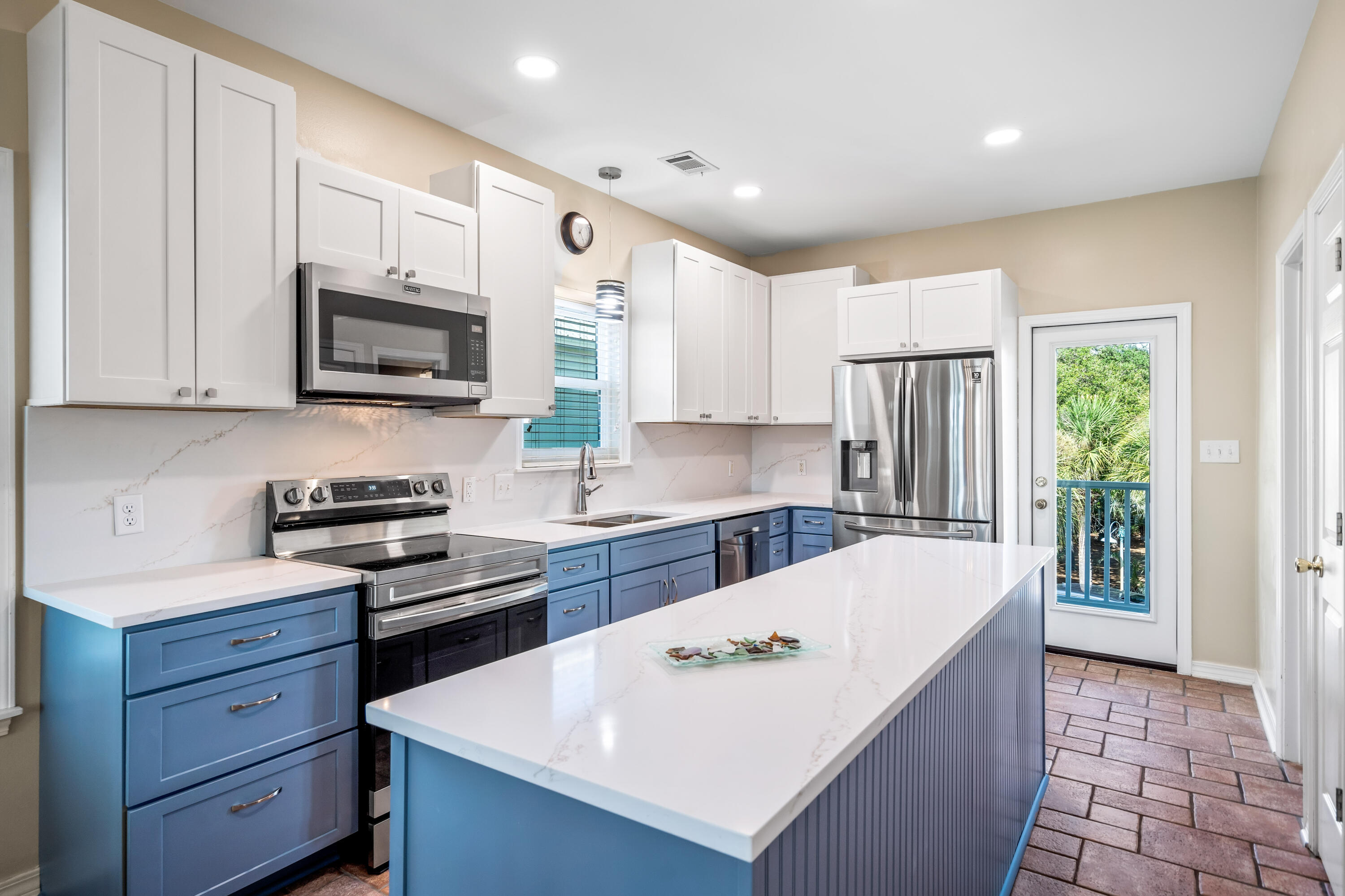 OLD FLORIDA COTTAGES - Residential