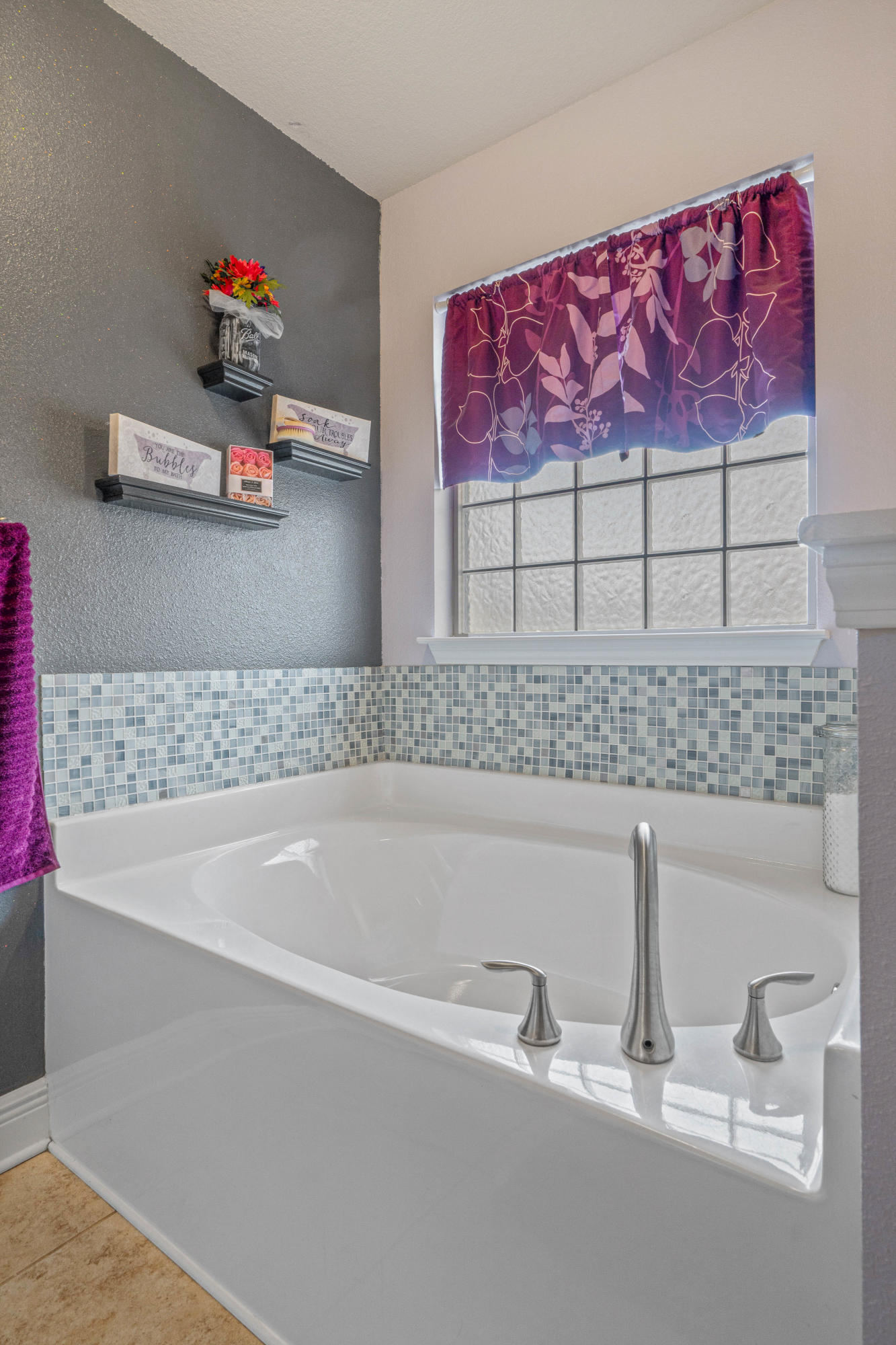 OLD BETHEL ESTATES PHASE II - Residential