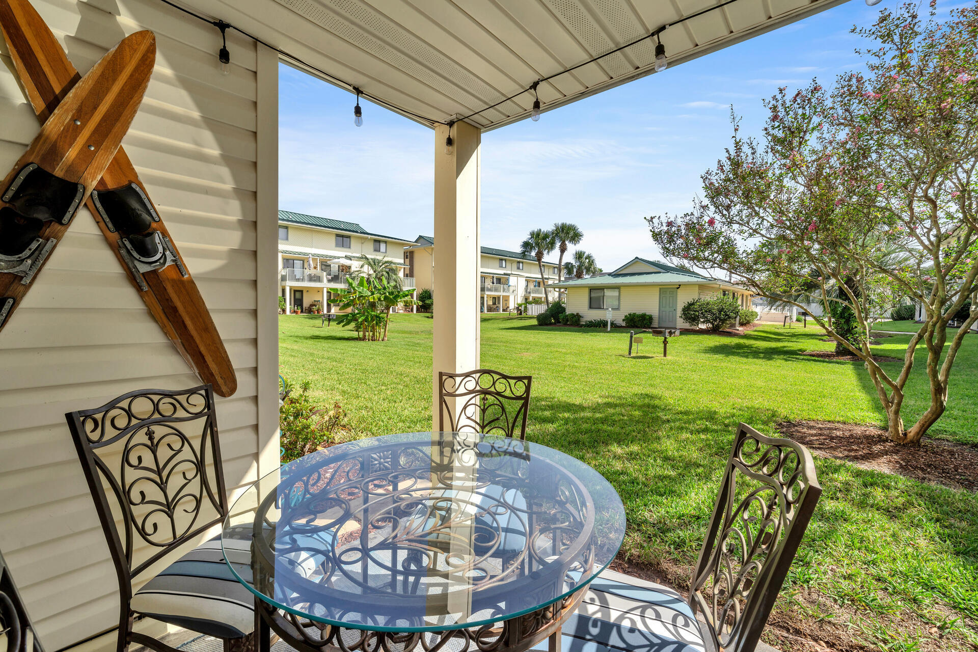 SANDPRINTS CONDO - Residential