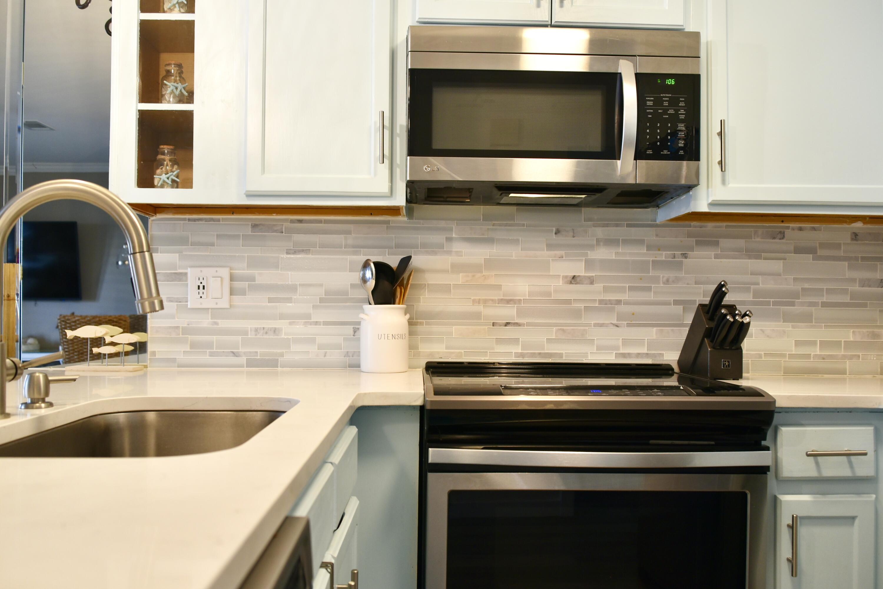 SANDPRINTS CONDO - Residential