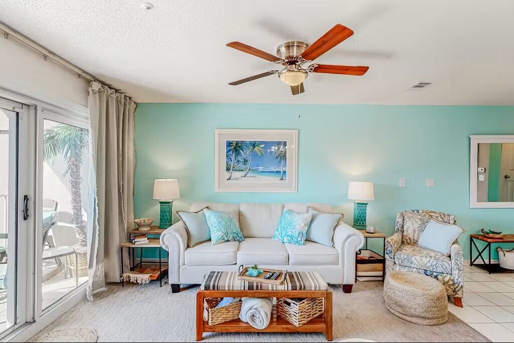 MARAVILLA CONDO 2 - Residential