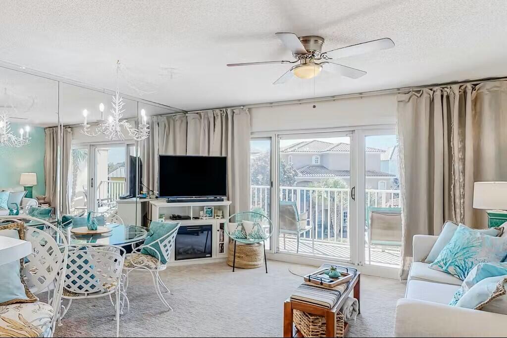 MARAVILLA CONDO 2 - Residential