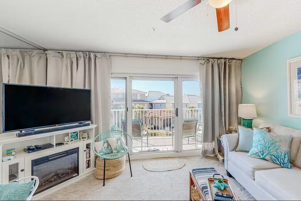 MARAVILLA CONDO 2 - Residential