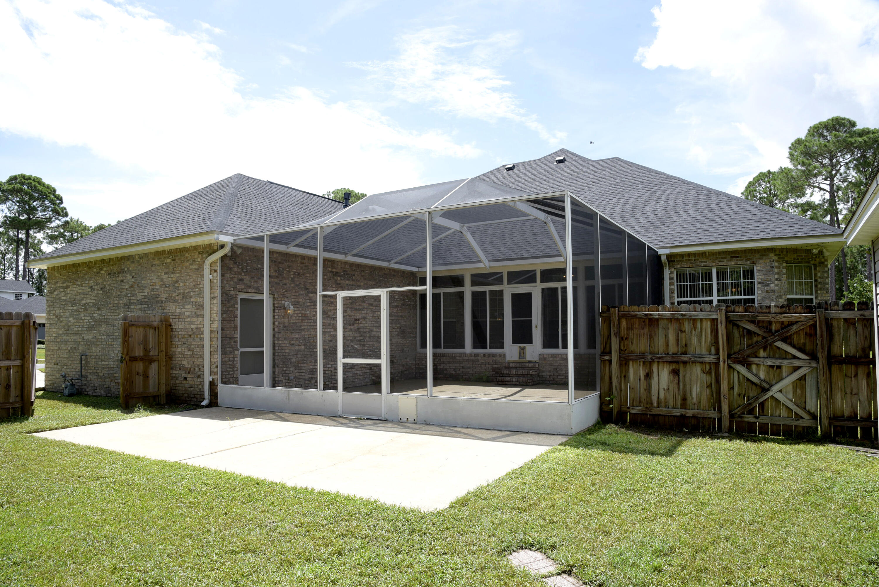 DANA POINTE - Residential