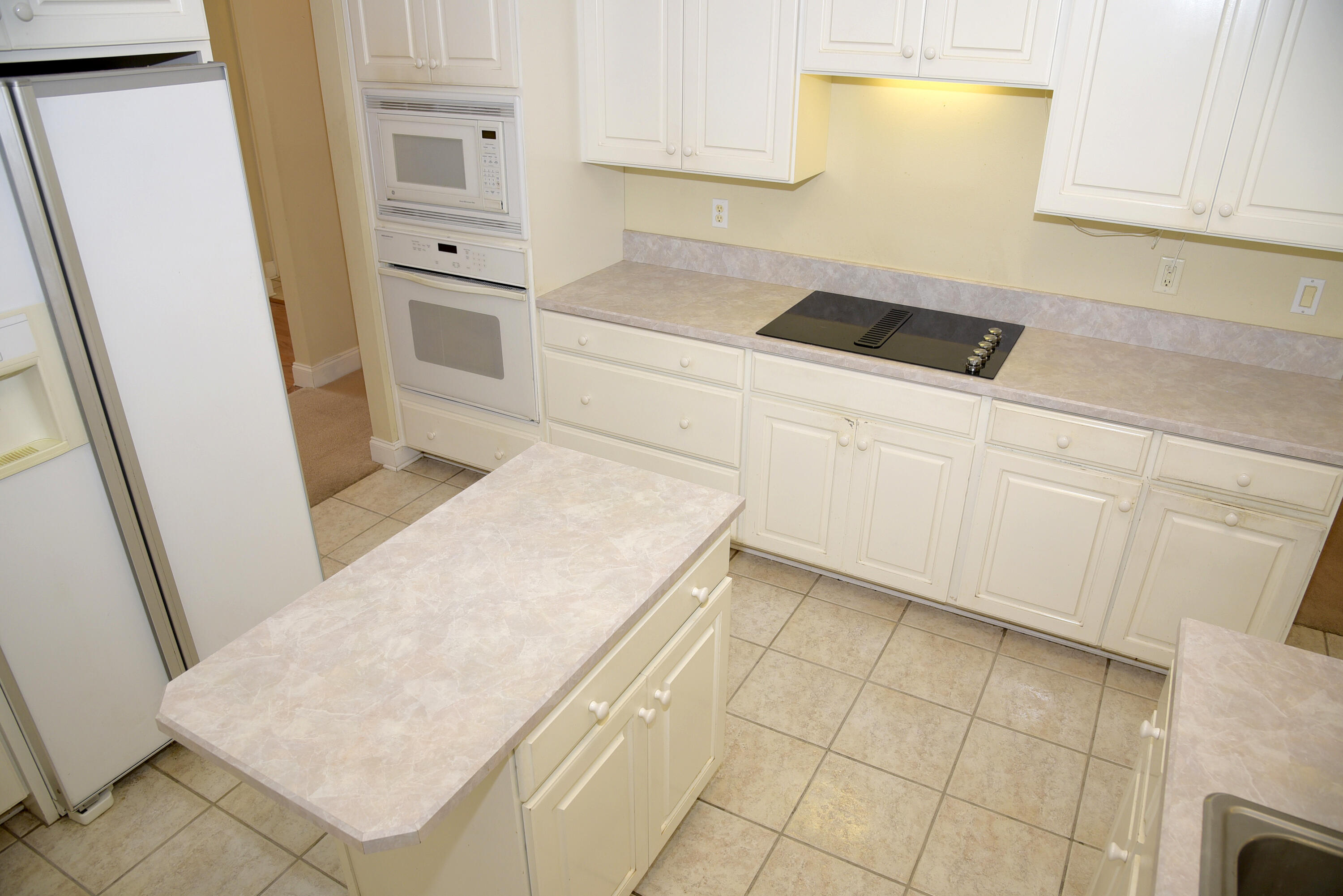 DANA POINTE - Residential