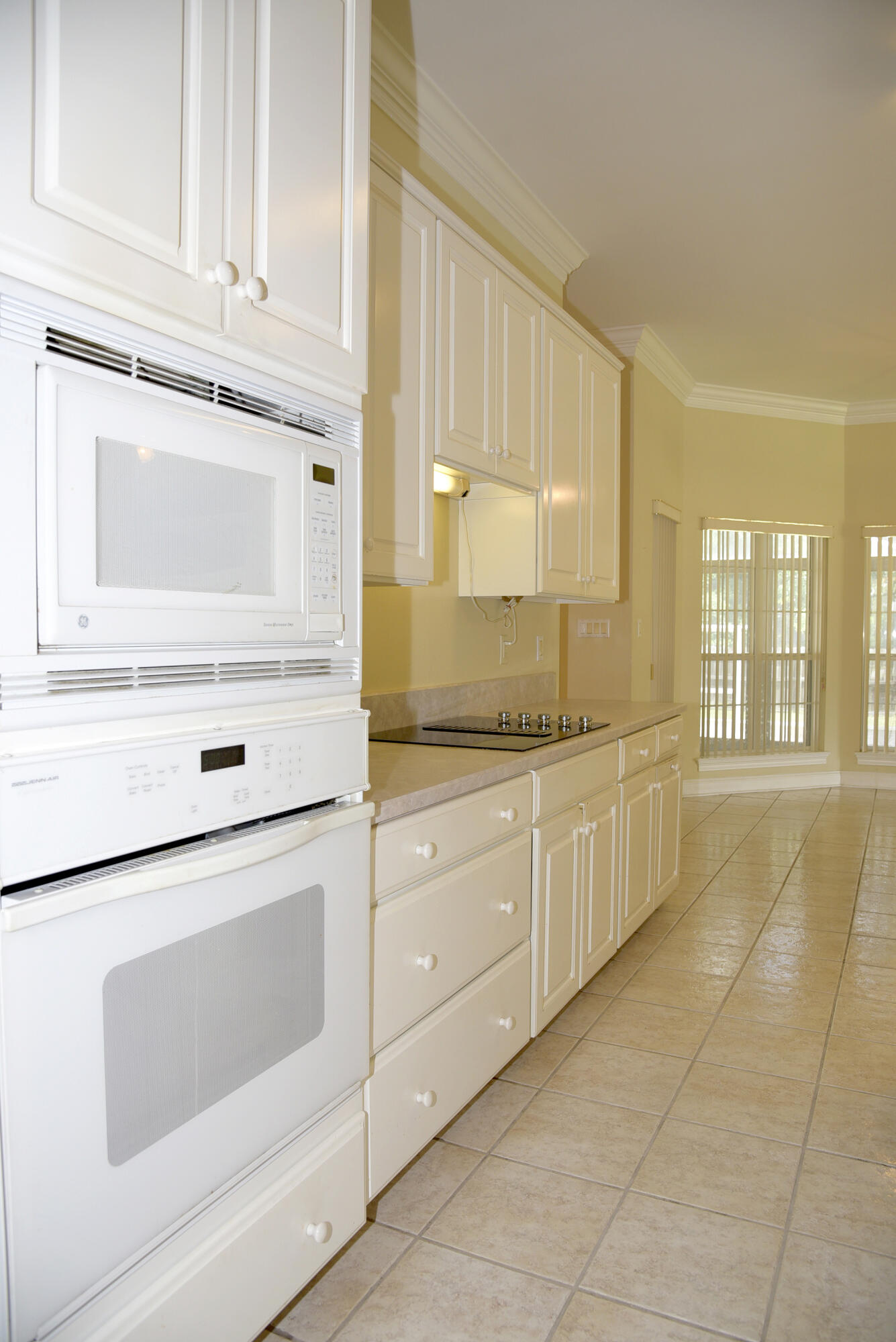 DANA POINTE - Residential