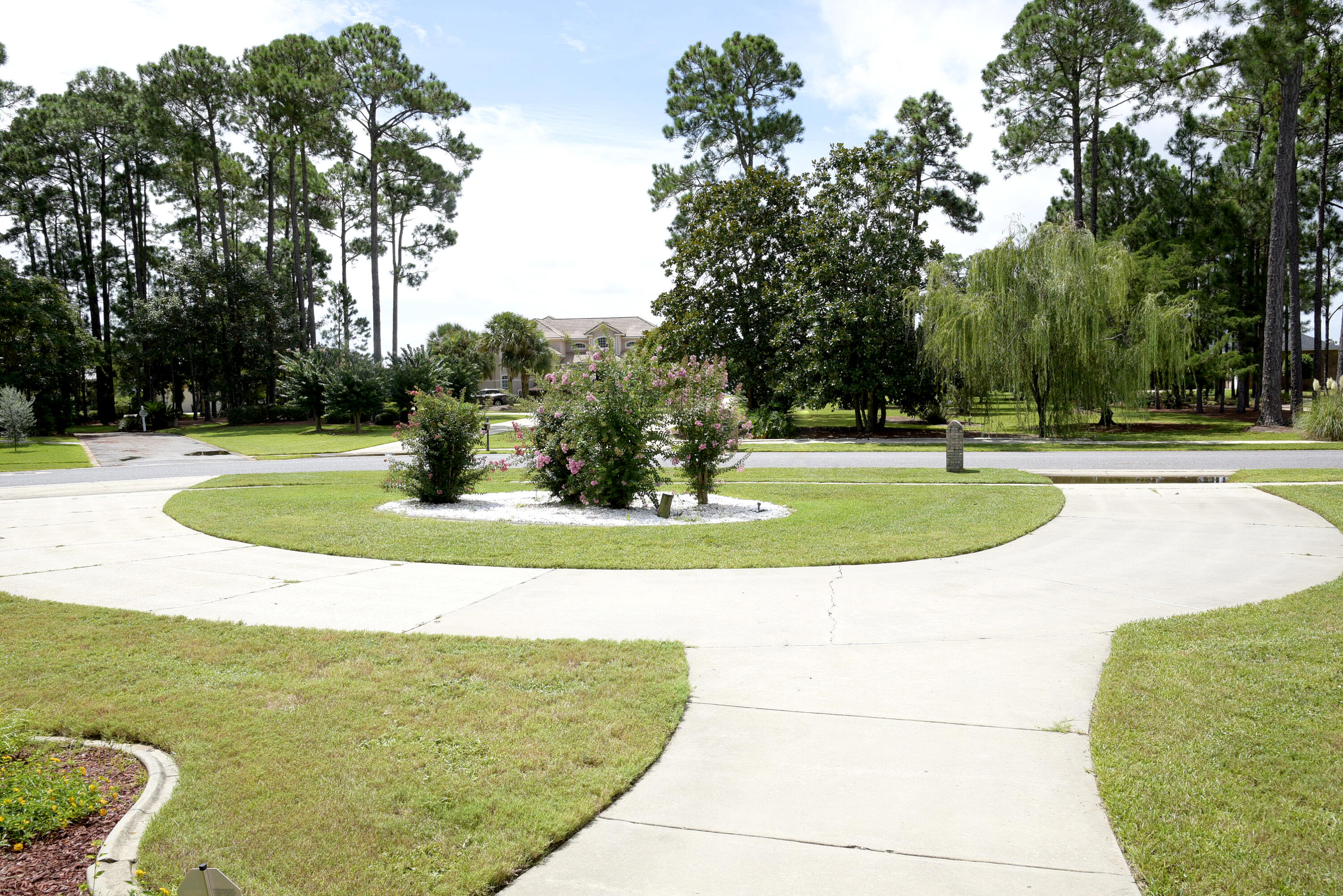 DANA POINTE - Residential