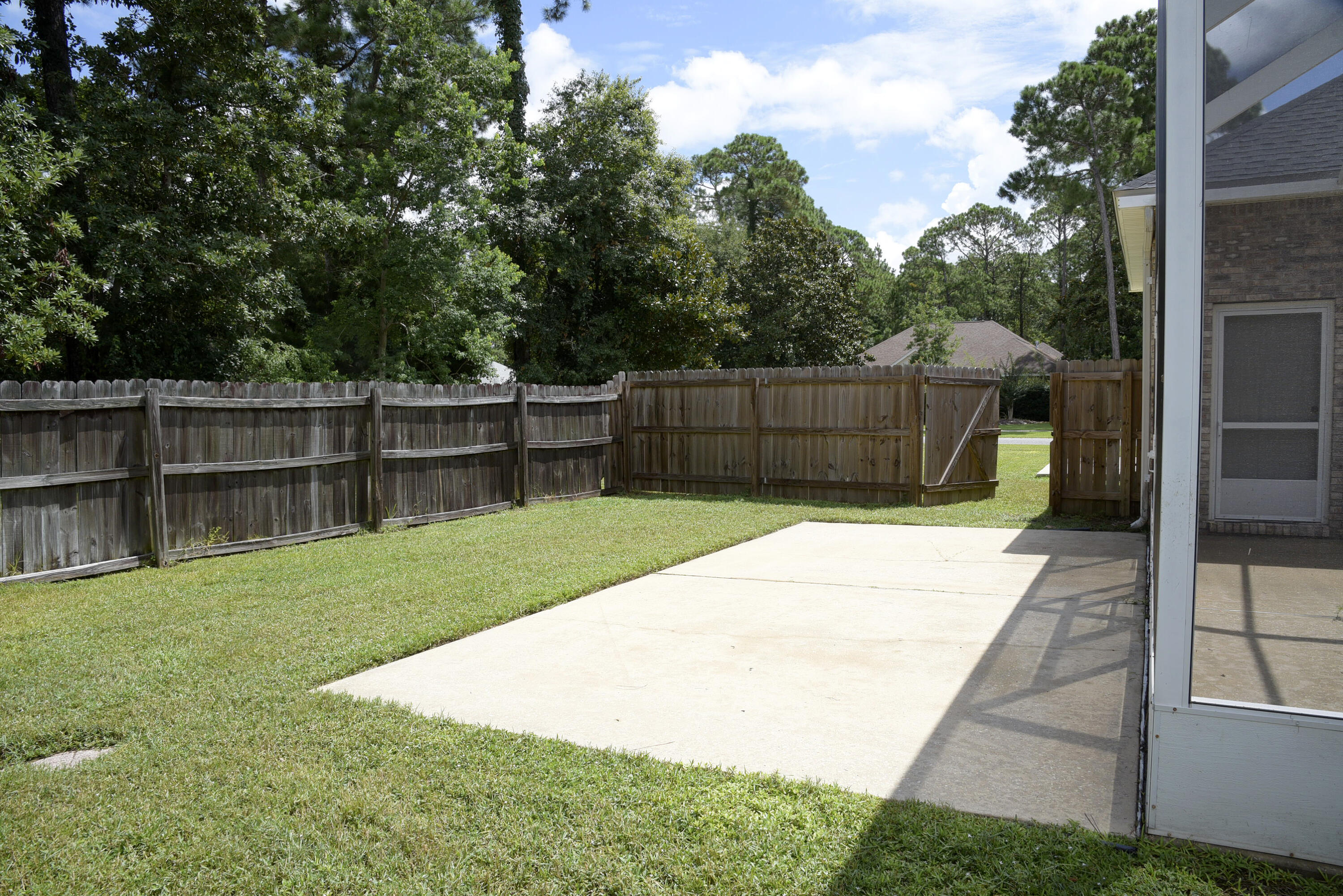 DANA POINTE - Residential