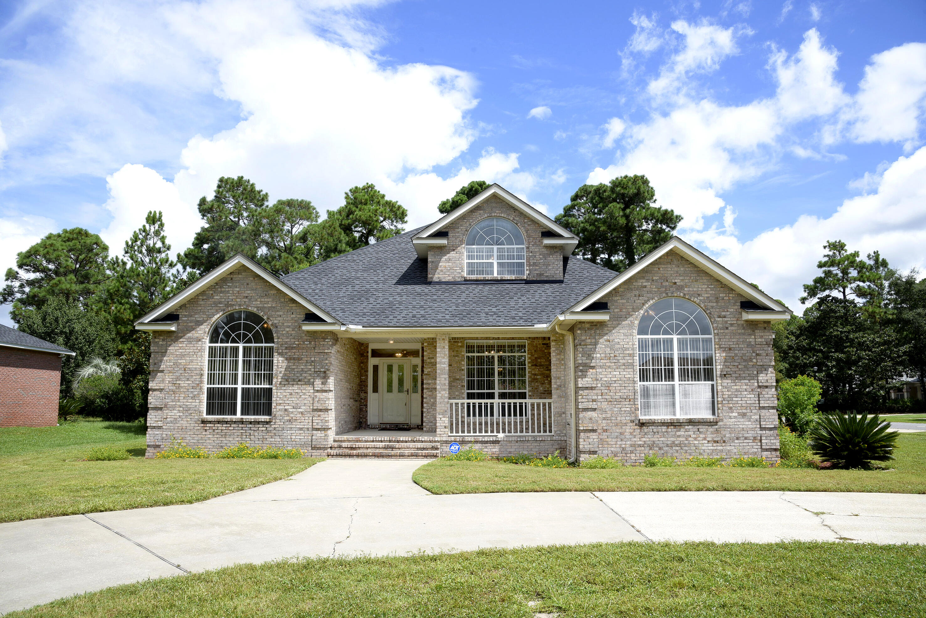 DANA POINTE - Residential