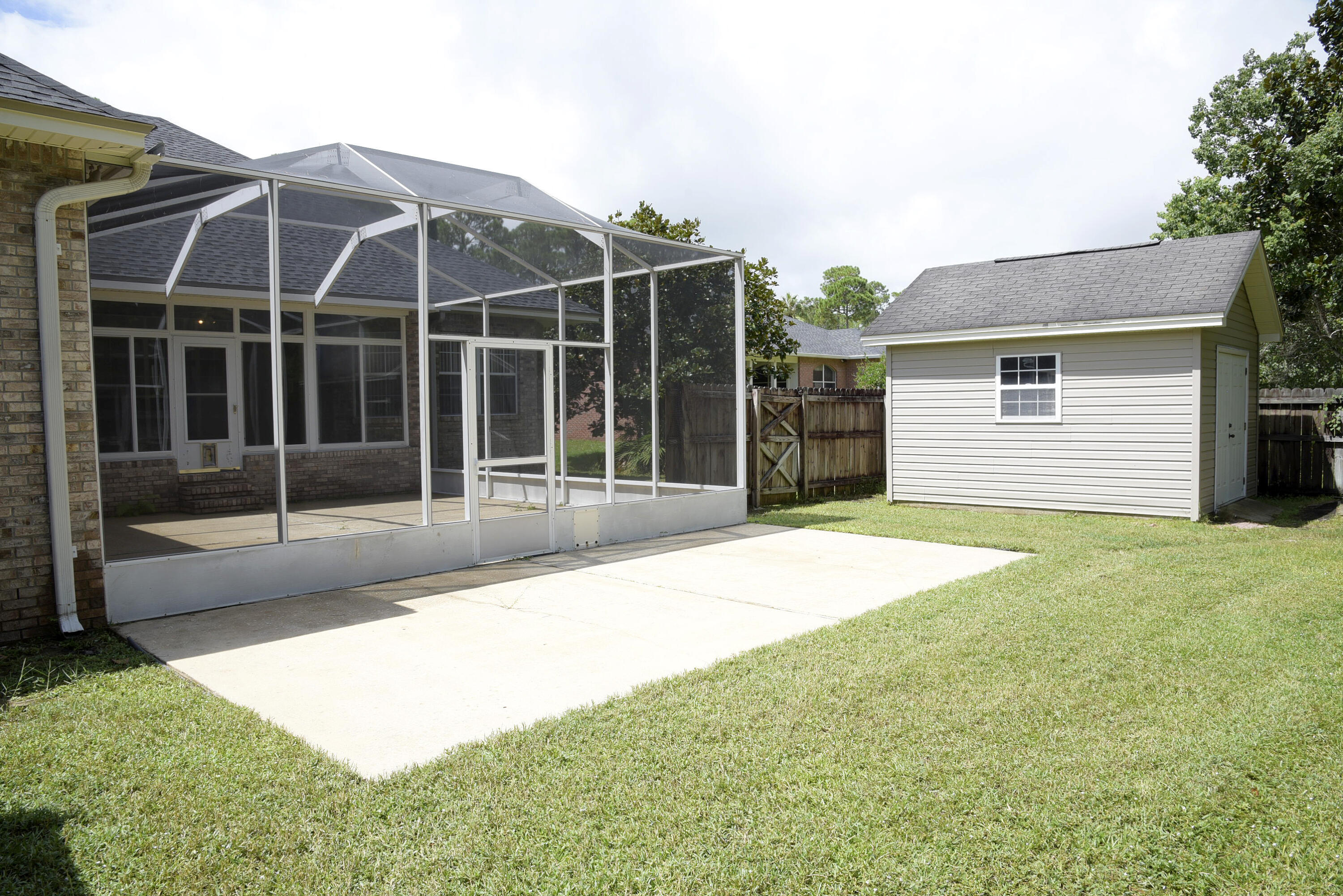 DANA POINTE - Residential