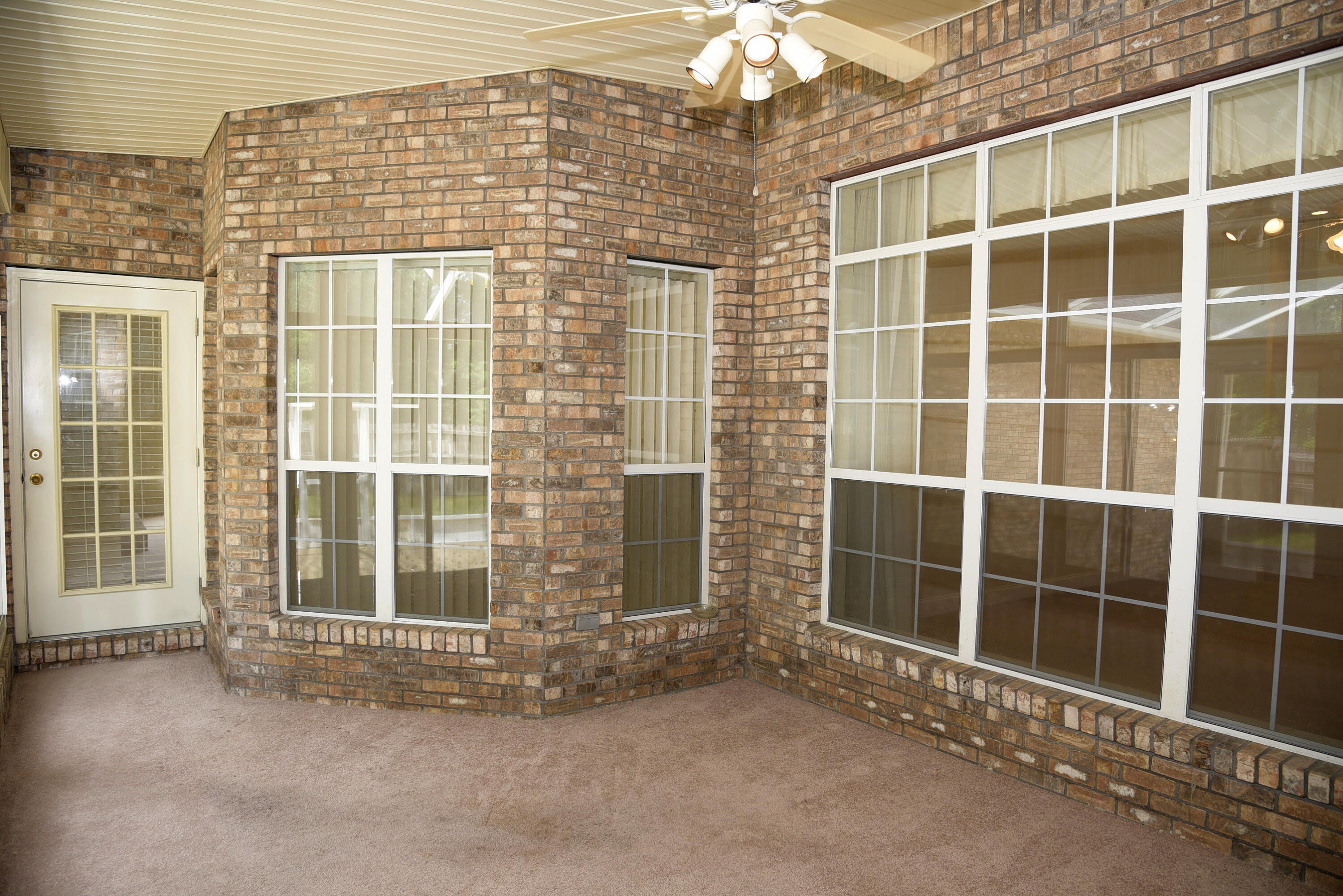 DANA POINTE - Residential