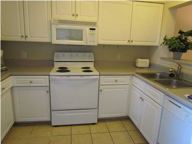 FLORIDA CLUB - Residential Lease