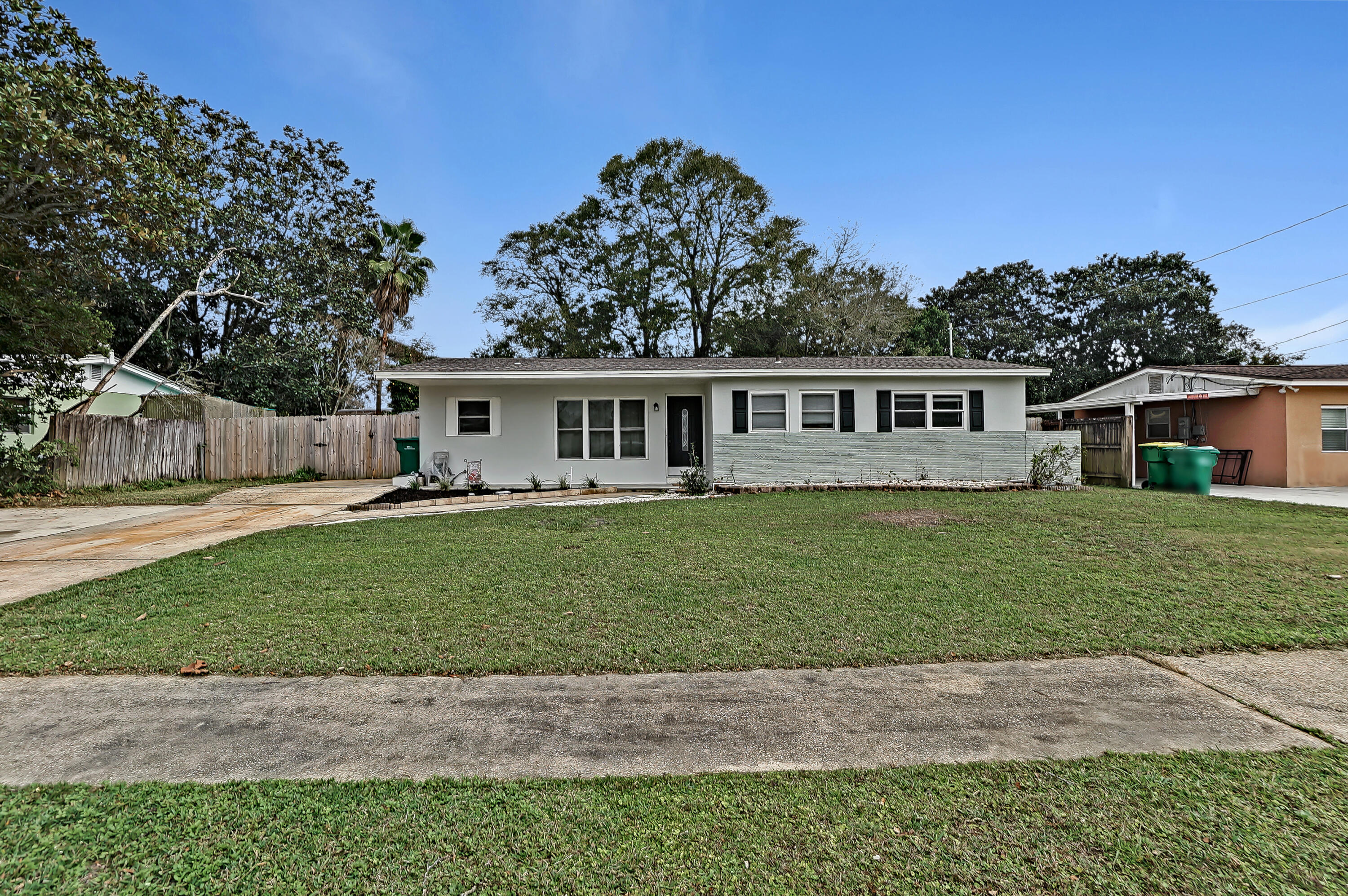 This charming and cozy single family home is situated in a highly sought after area, conveniently positioned near schools, shopping and a short distance to Hurlburt Field AFB (1 mile!). Upon entrance, you are greeted with a warm welcoming by the up-keep of the home; open floor plan, luxury vinyl flooring, freshly painted walls and a modernized kitchen with stainless steel appliances. The bedrooms are thoughtfully planned and provide plentiful room. The backyard has a generous amount of space for kids and pets to roam around, as well as gardening and entertaining. ***Open house cancelled***