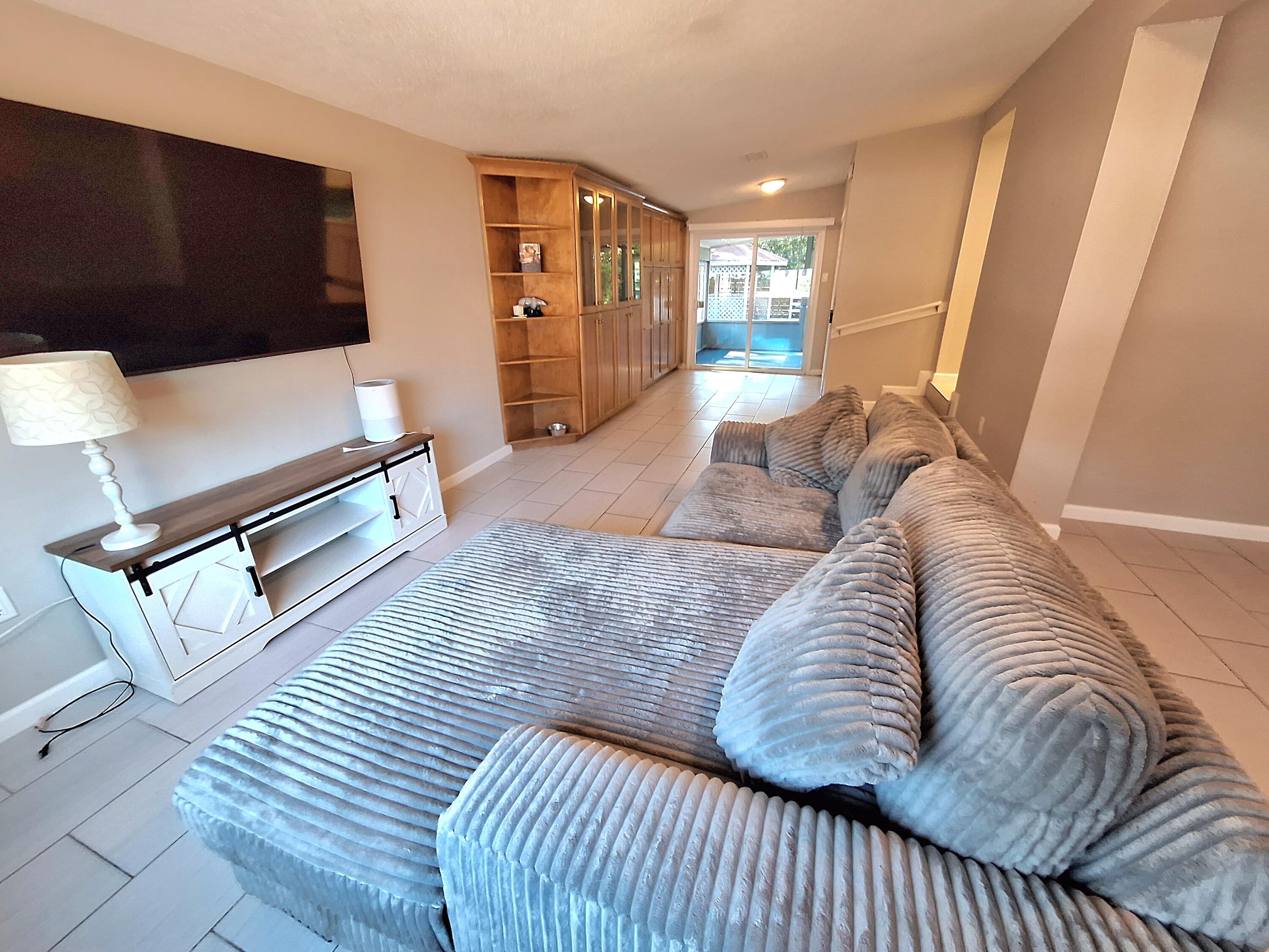 HOWARD S/D - Residential
