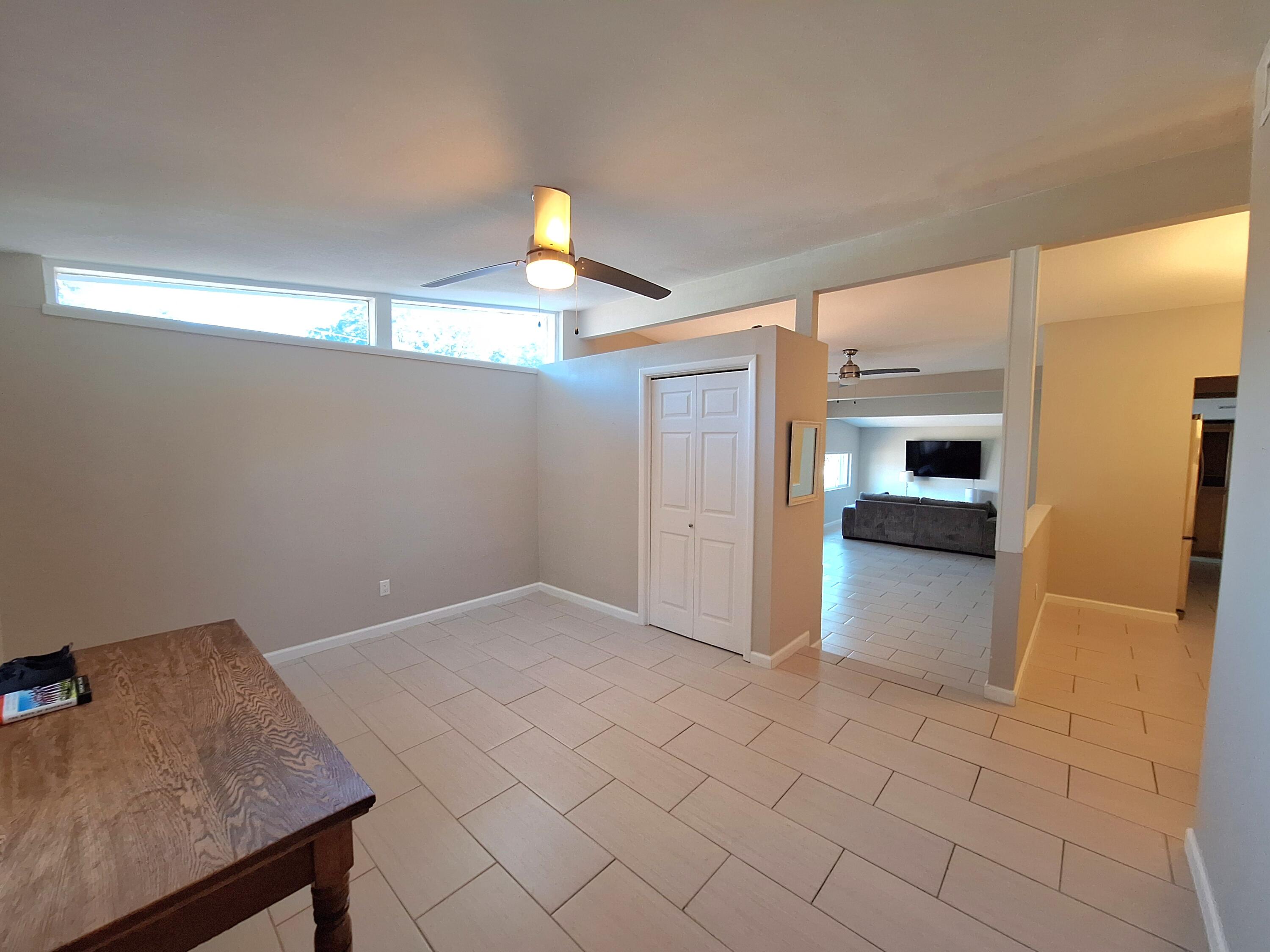 HOWARD S/D - Residential